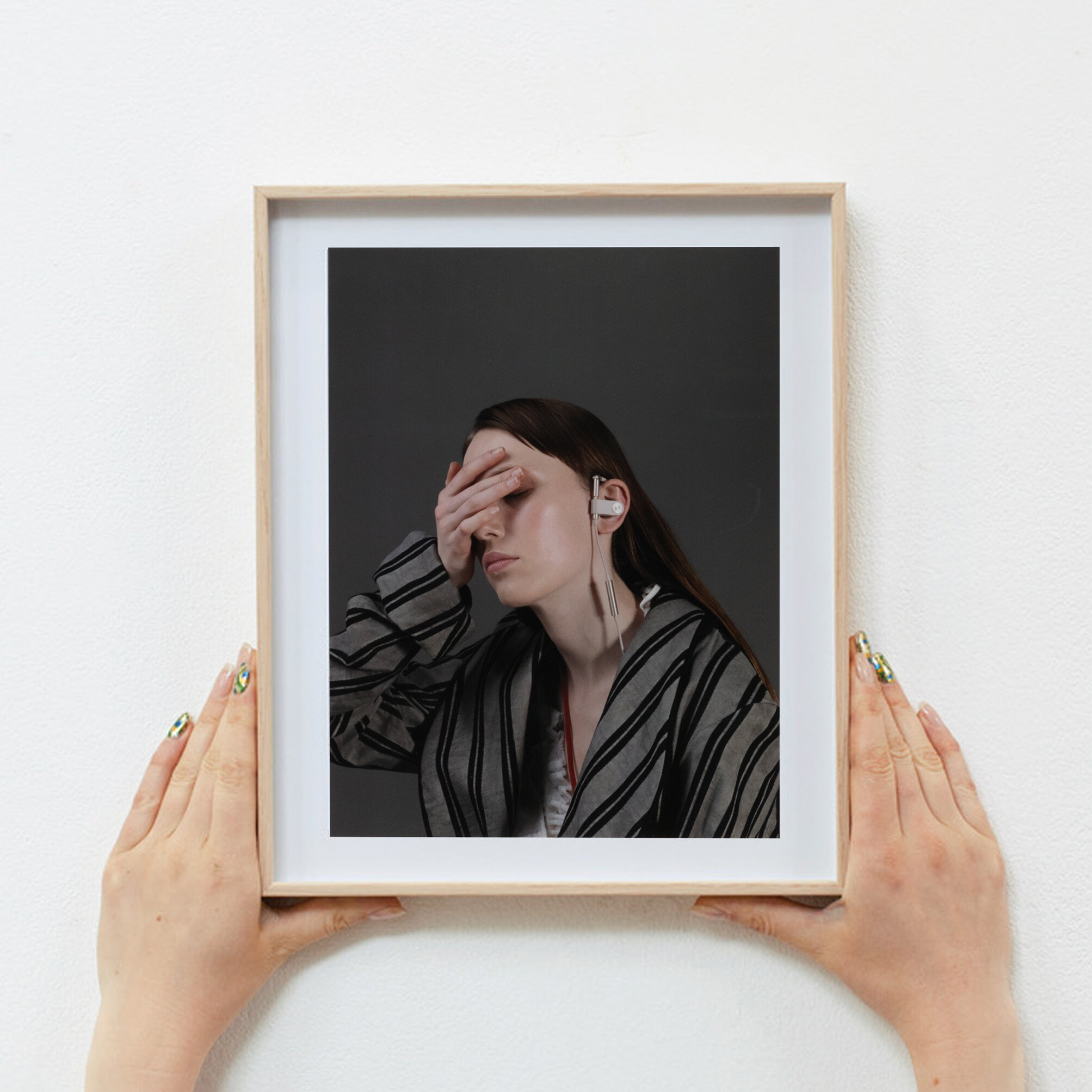 SarahDobaihandssqedit copy.jpg