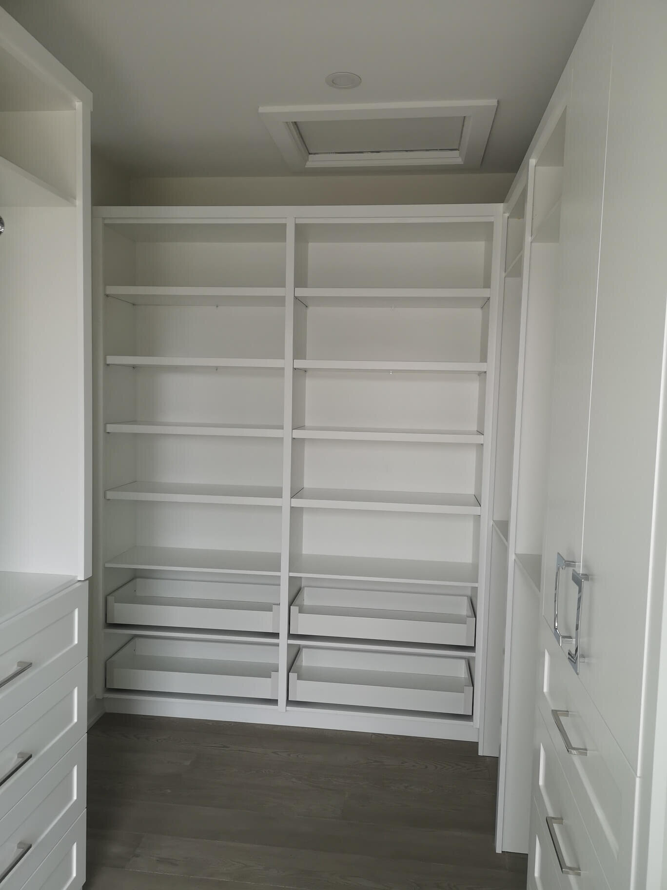 Walk-in Closet