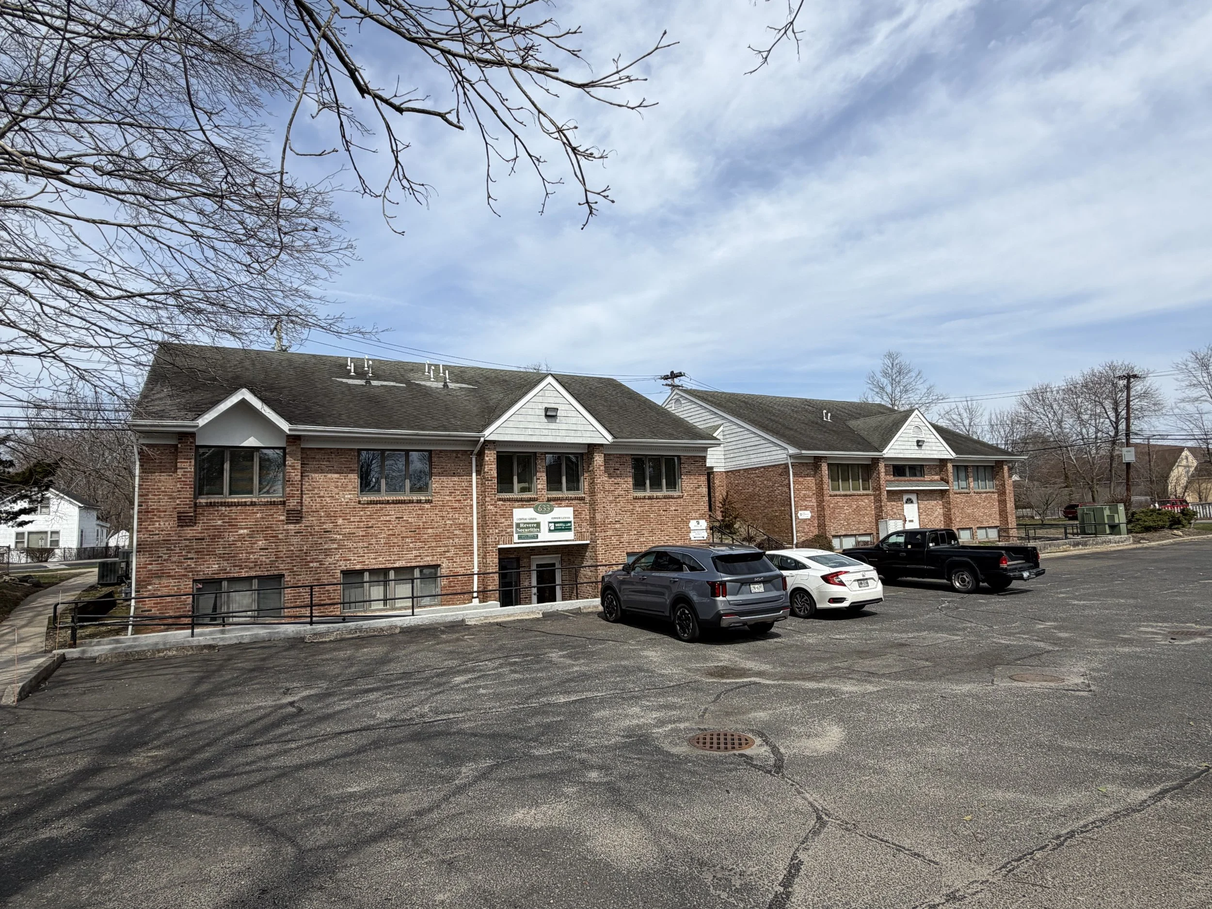 633 E Main St-3.jpeg