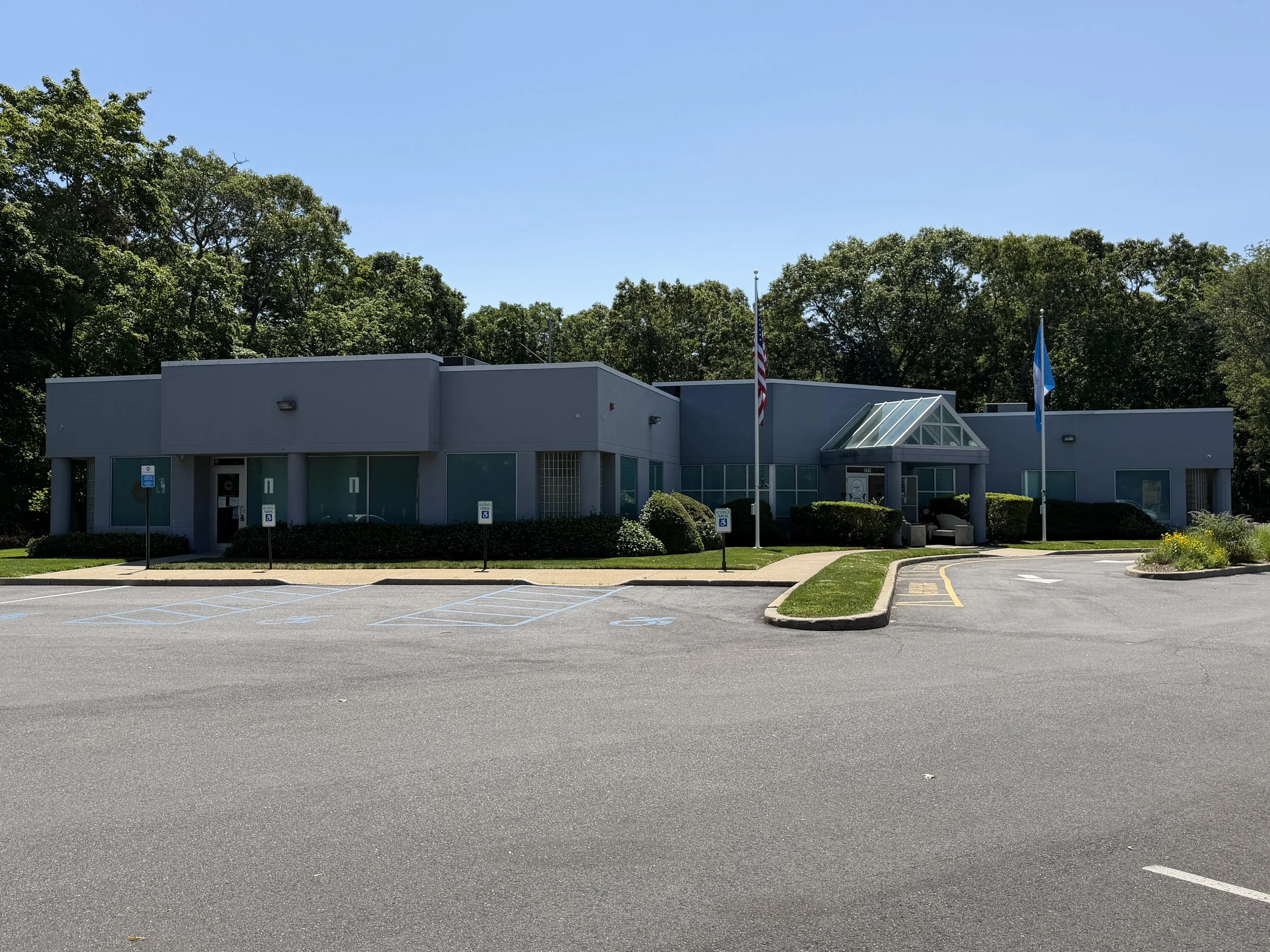 1333 E Main St 7.2026 blue ext2.JPG