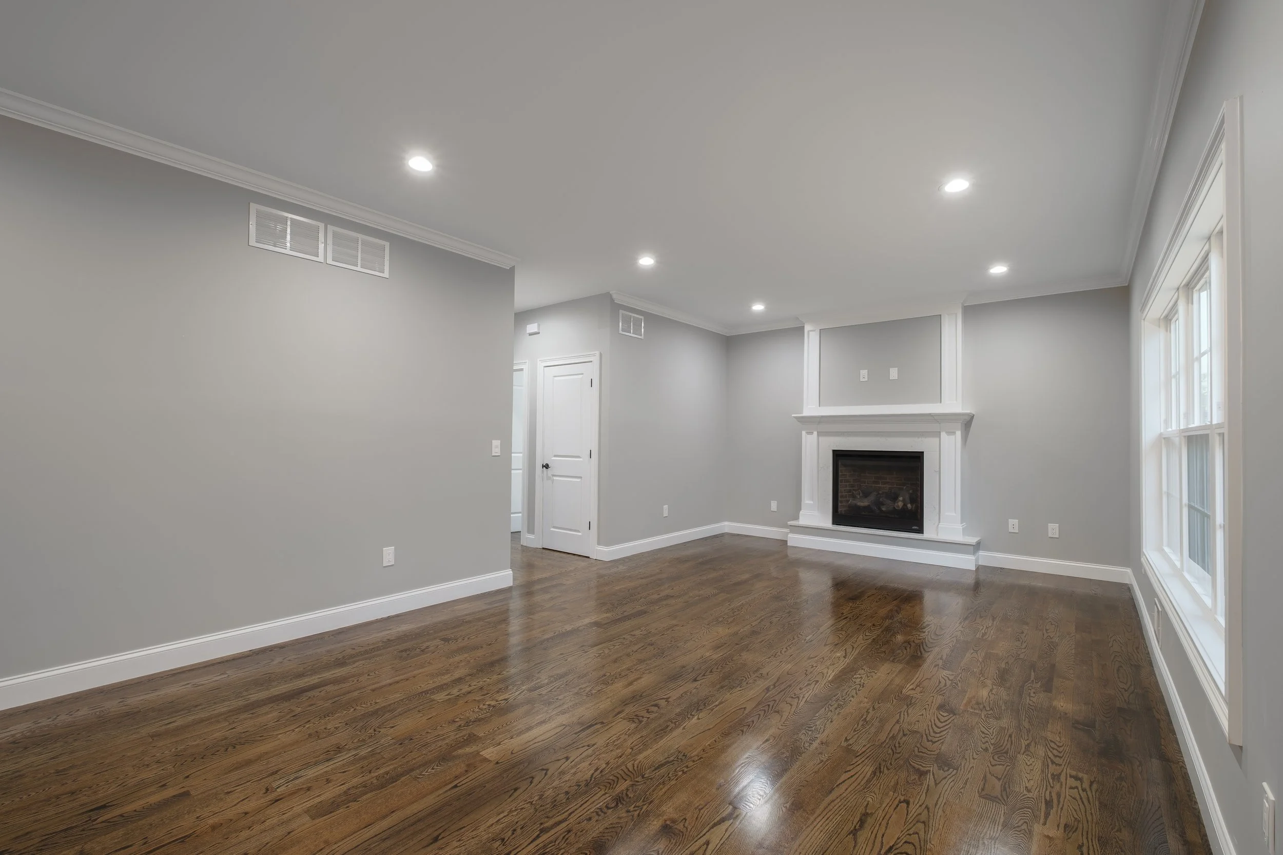 Living Room1.jpg