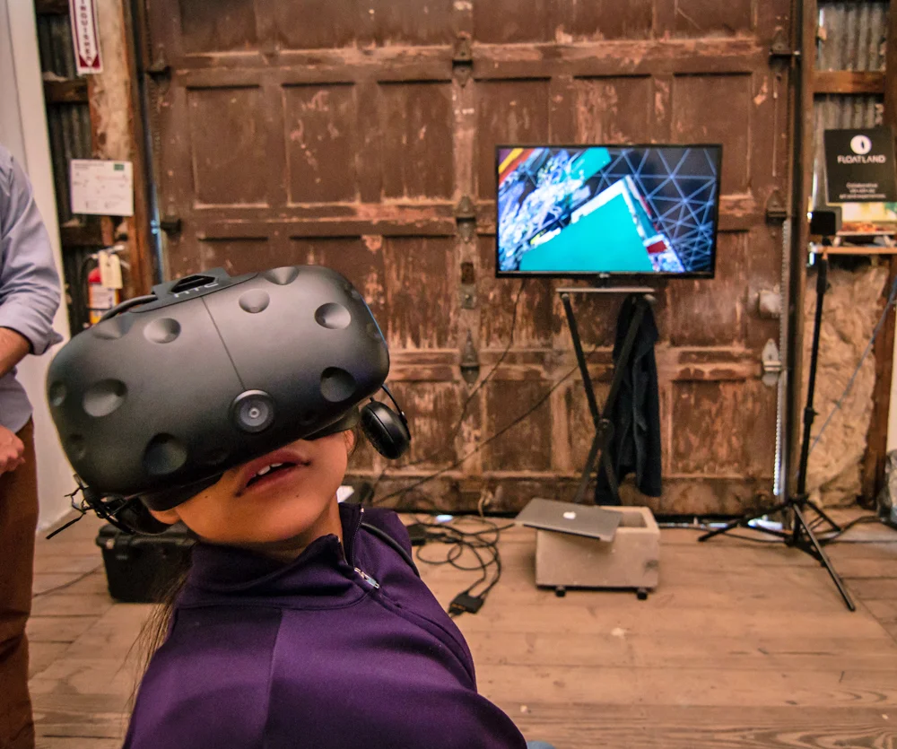 Petra-Cortright-VR-at-Satellite-Austin_4.jpg