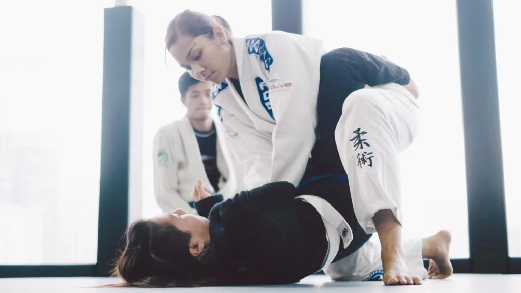 BJJ-Choke-Women-e1510875121450-1024x576.jpg
