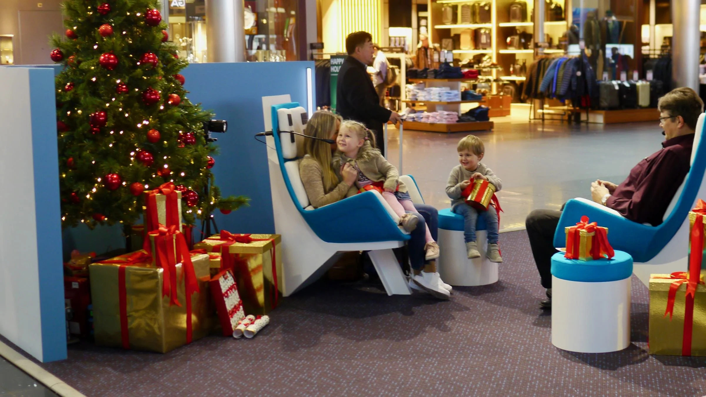 Real-time translation allows strangers at airport to have a conversation