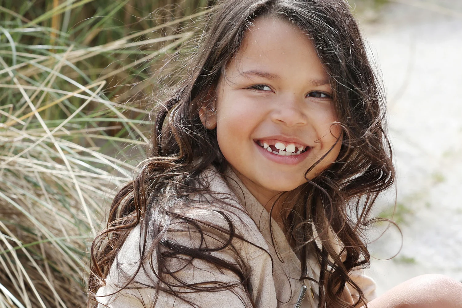 CHAZMAY_20 x 30 cm web.jpg