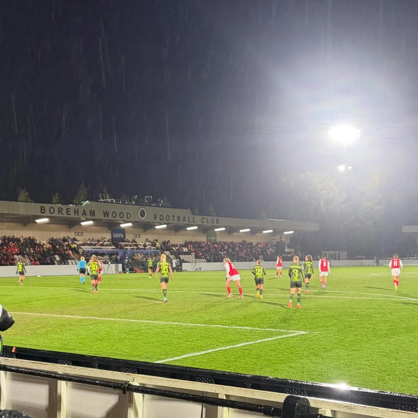 @massyouthtsl at Meadow Park watching @arsenalwfc in @wchampionsleague action 🔴