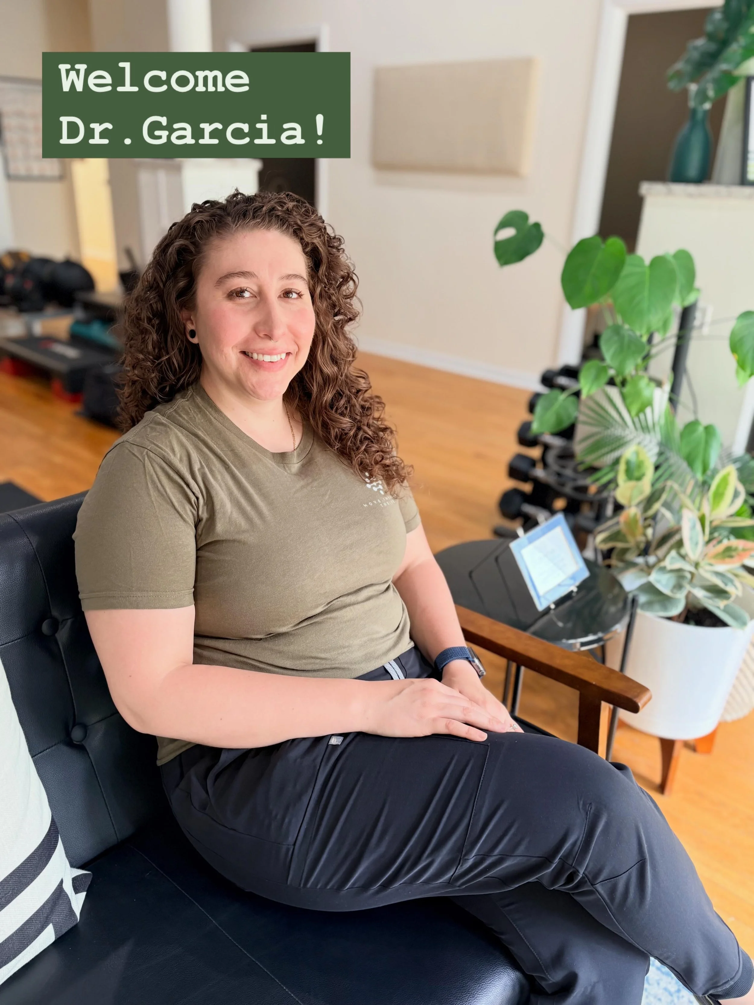 New doc, who dis?
🌿
Meet our new Chiropractor / Naturopathic Doctor on staff Dr. Guadalupe Garcia!
🌿
Dr. Garcia has a focus in sports rehabilitation, was a crossFit certified coach, is acupuncture and dry needling certified, is versed in sports nut