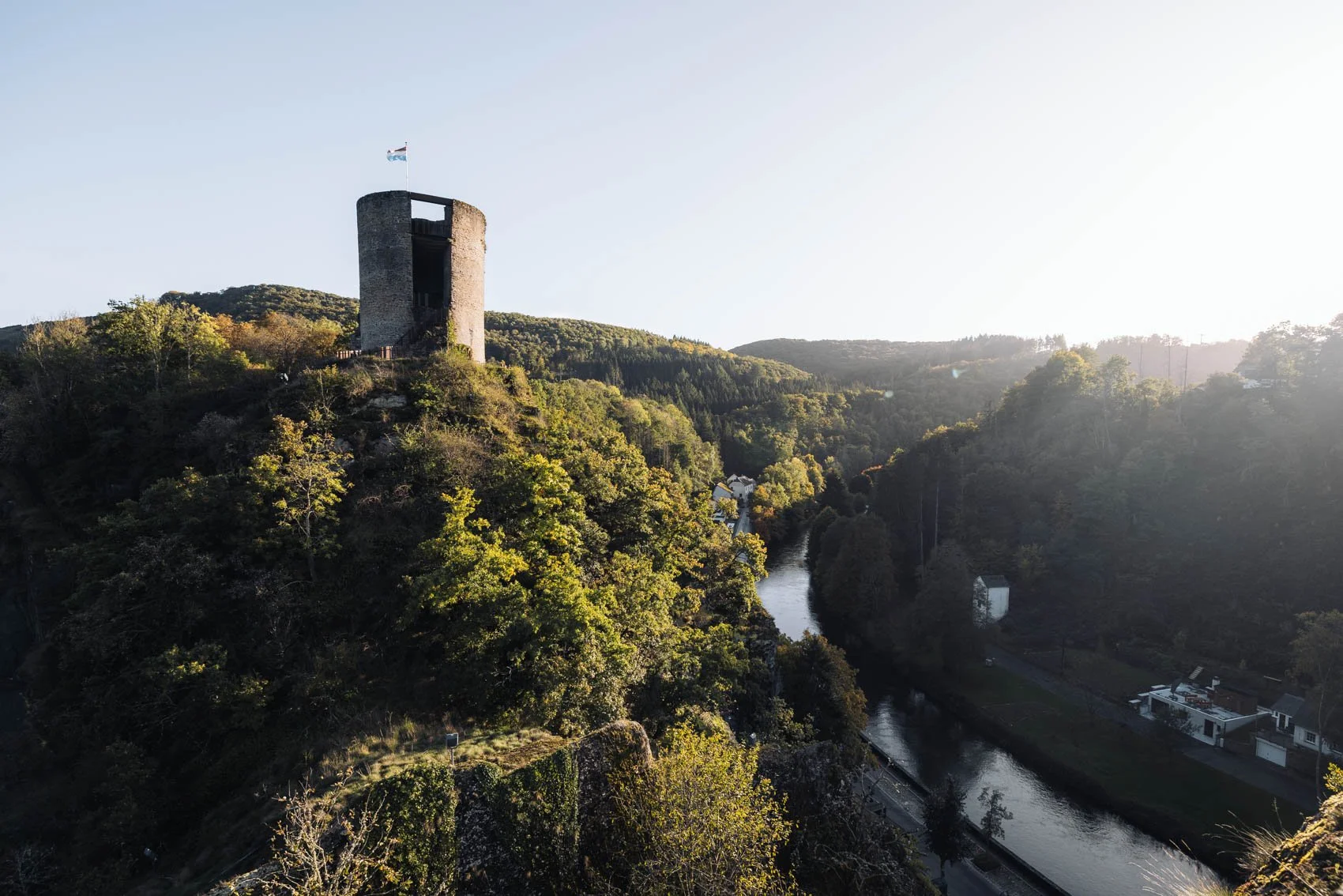 visiter Luxembourg village Esch sur Sûre panorama château