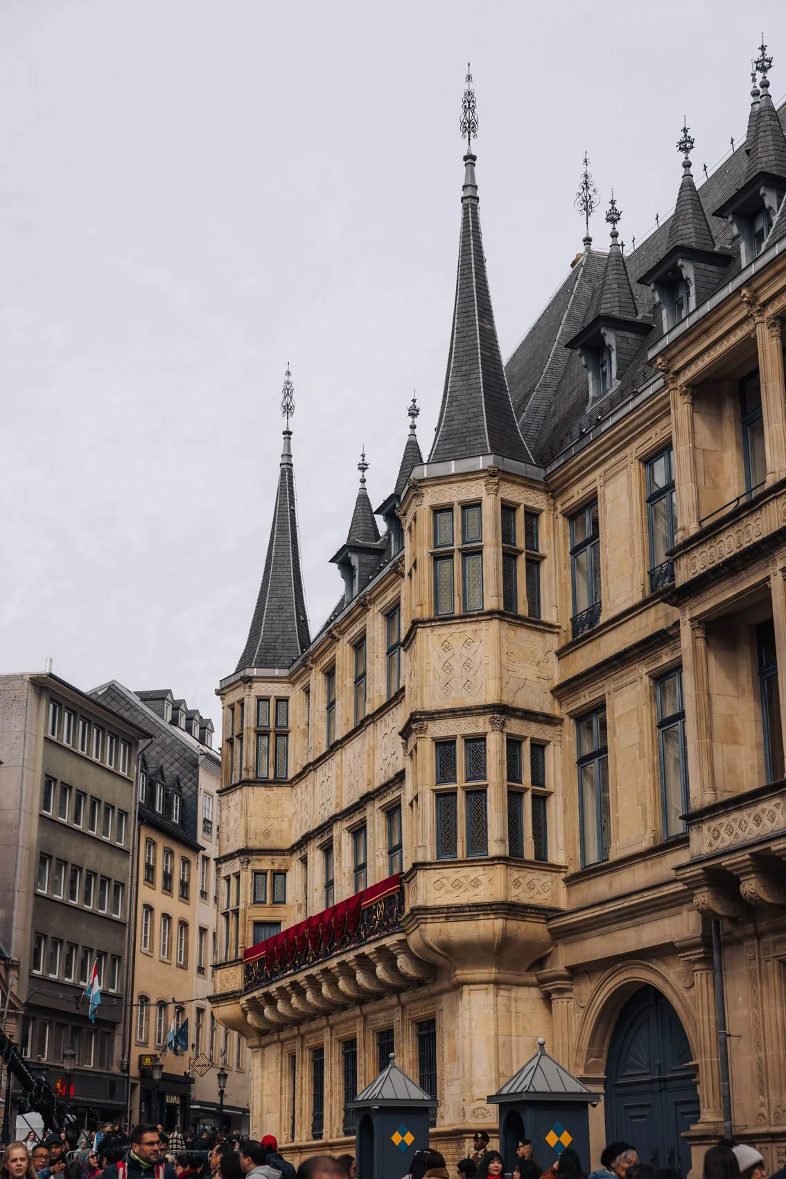 visiter Luxembourg ville haute palais Grand Ducal façade