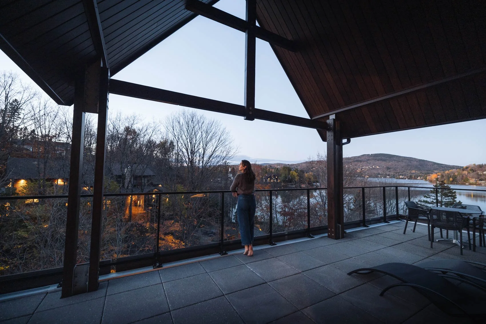 Itinéraire road trip Québec Automne hôtel entourage sur le lac penthouse terrasse vue