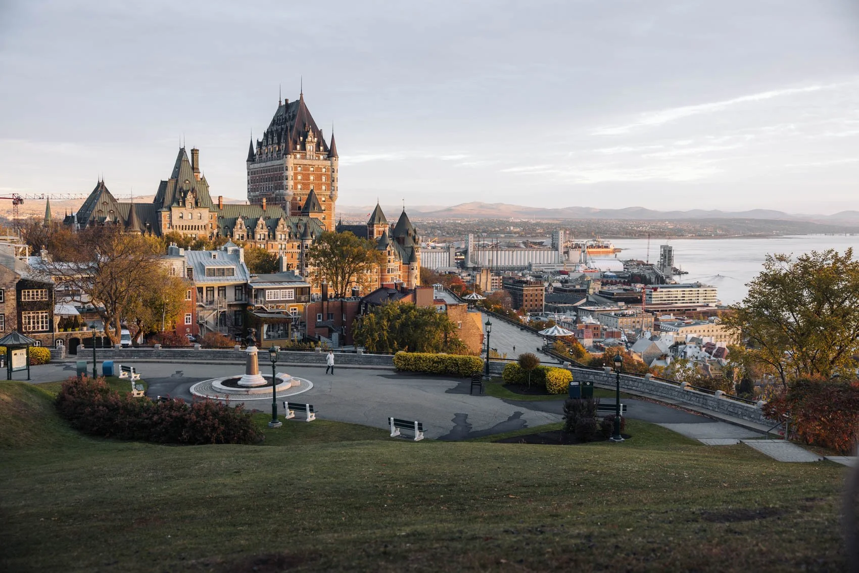 Itinéraire road trip ville Québec Automne vue château Frontenac Terrasse Pierre Dugua de Mons