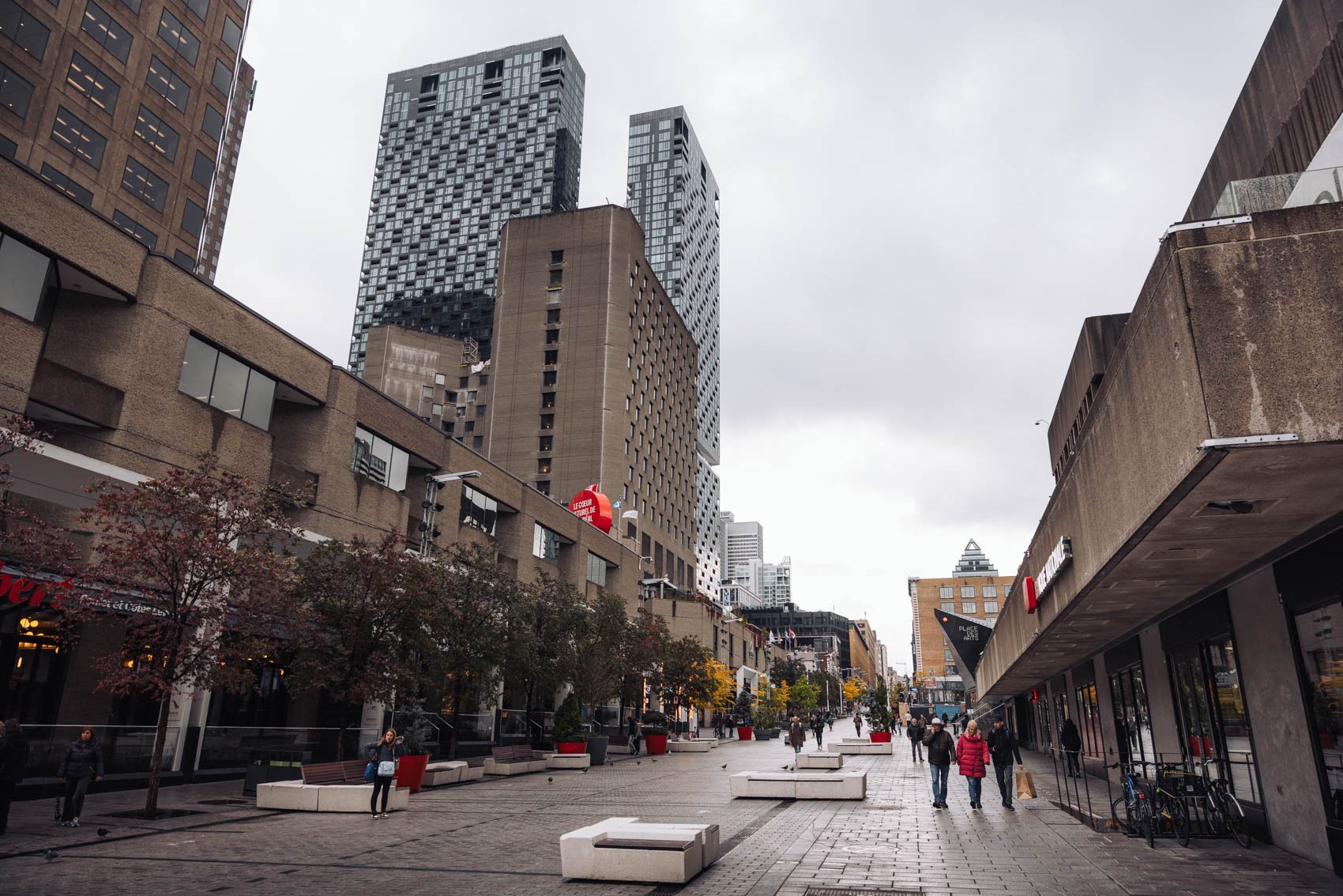 Itinéraire road trip Québec Automne Montréal downtown place des Arts
