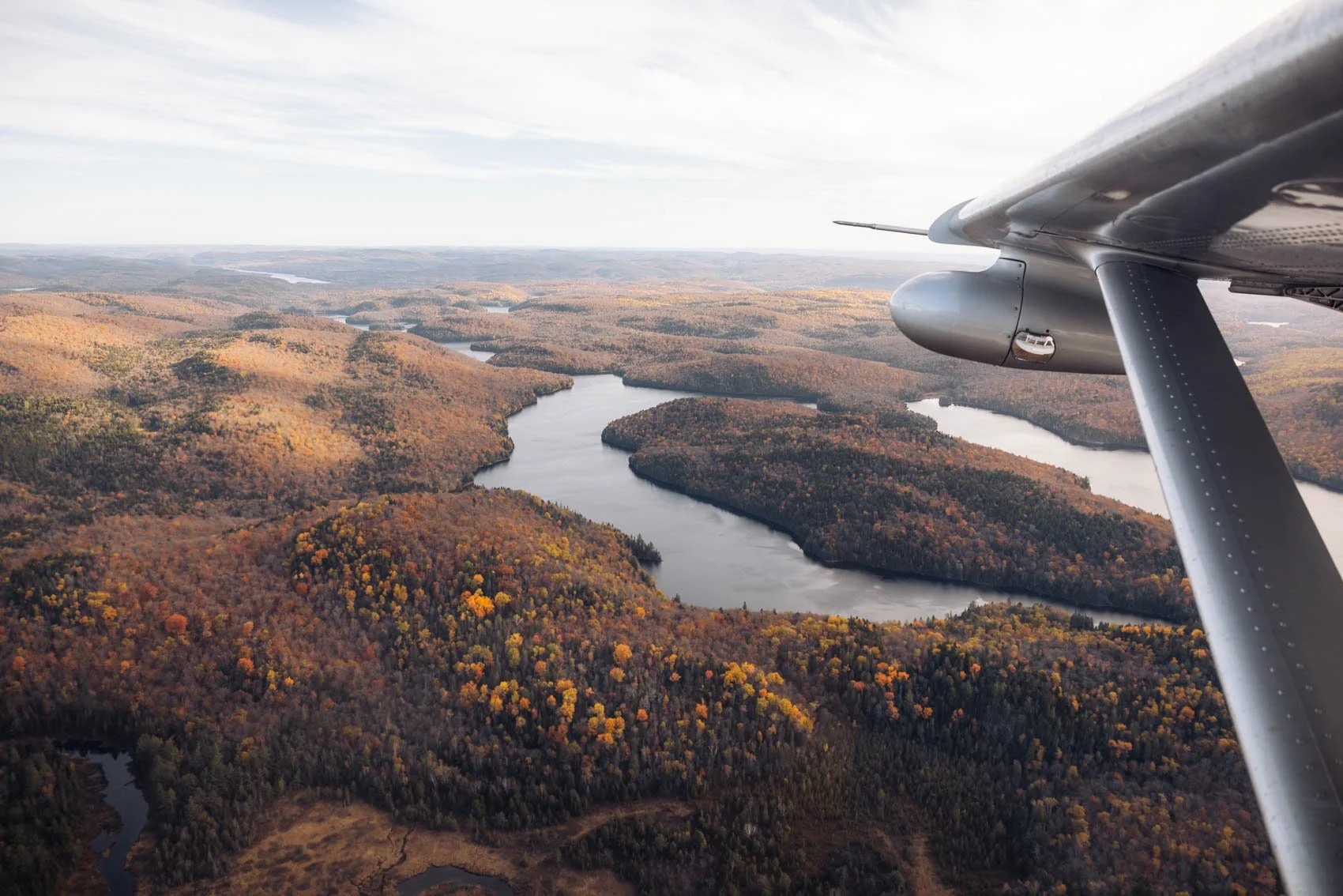 Itinéraire road trip Québec Automne Parc national Mauricie hydravion vol survol forêts feuilles