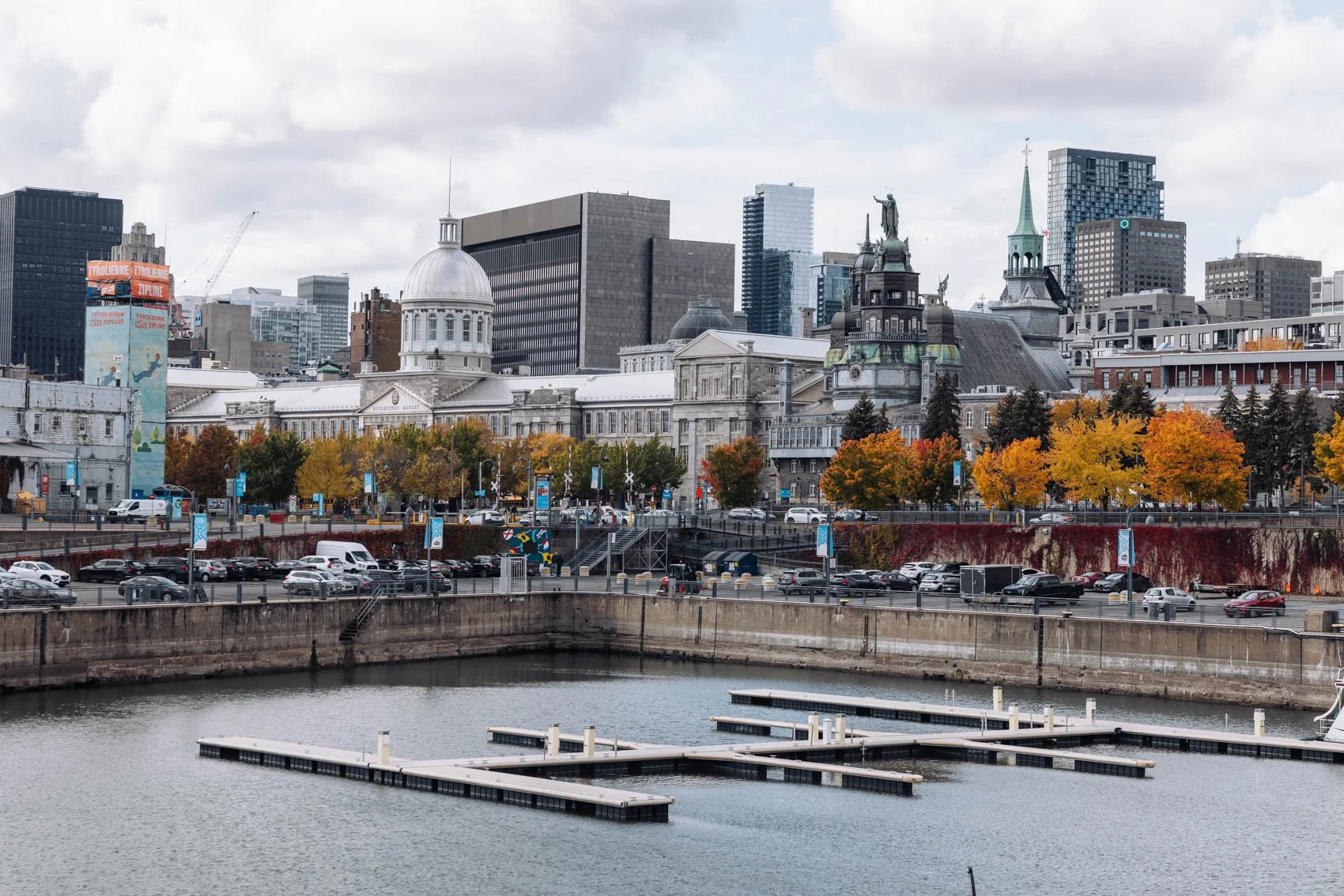 Itinéraire road trip Québec Automne vieux Montréal port skyline