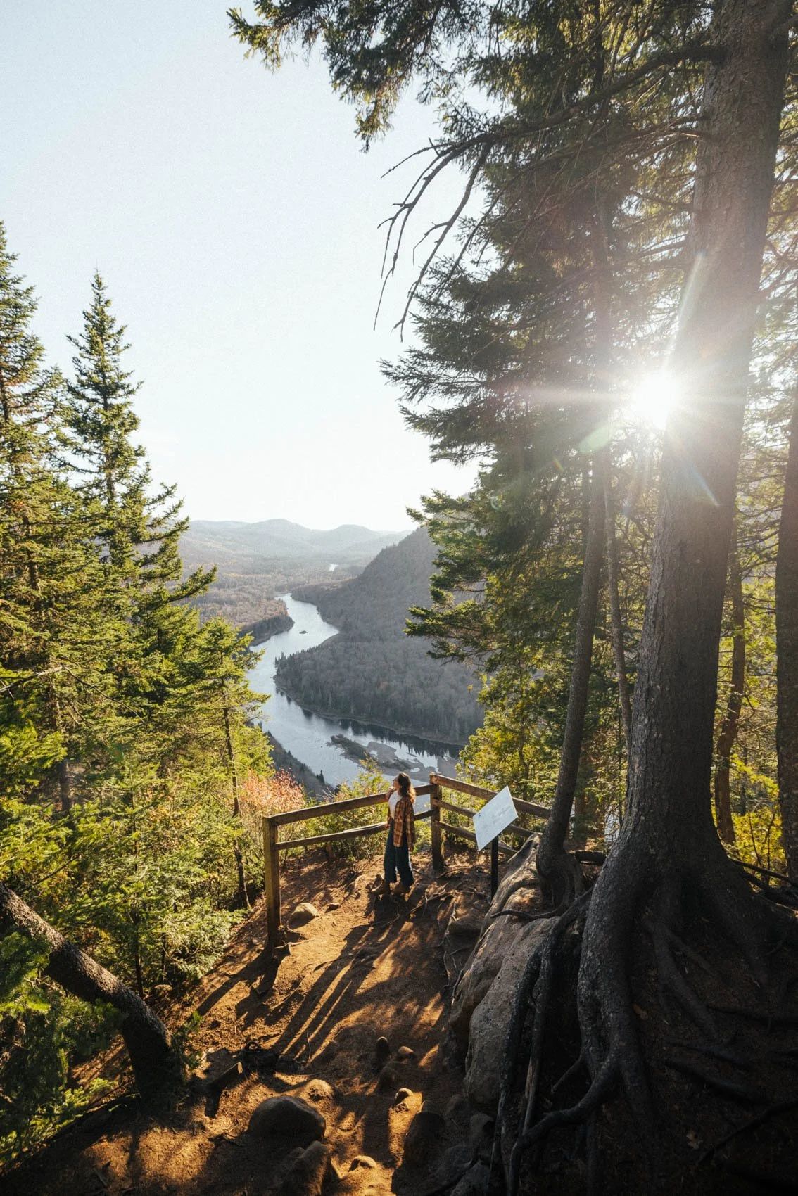 Itinéraire road trip Québec Automne parc national de la Jacques Cartier randonnée de éperon point de vue