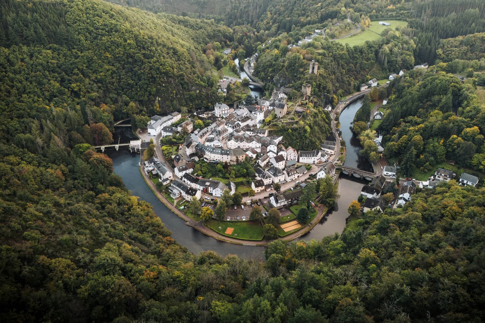 visiter Luxembourg village Esch sur Sûre panorama randonnée