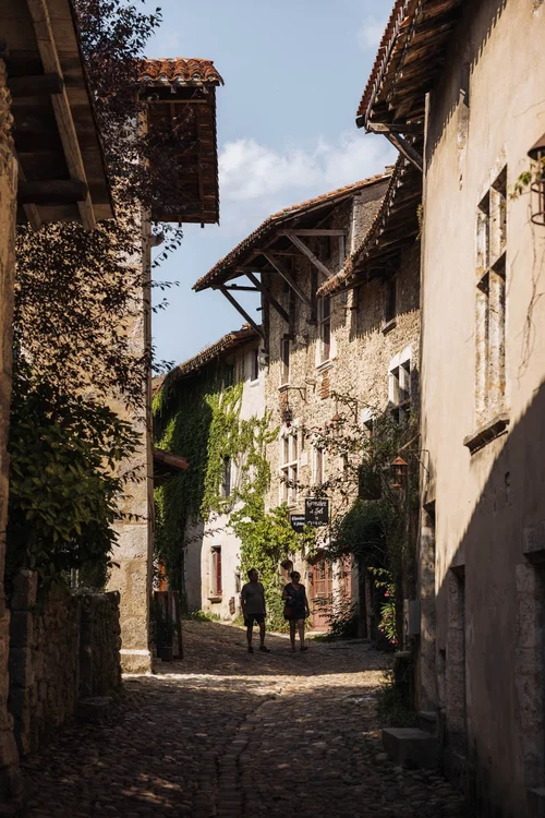 Visiter Pérouges et le Bugey | Idée de week-end autour de Lyon — French ...