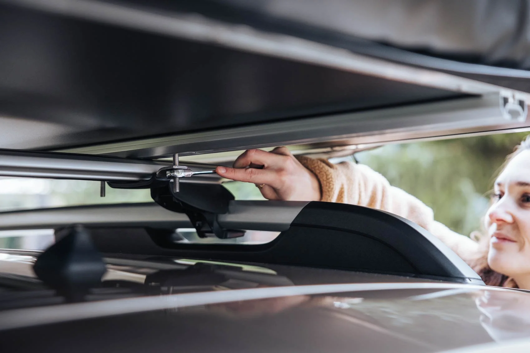 avis tente de toit tentbox montage installation fixation boulot vis barre