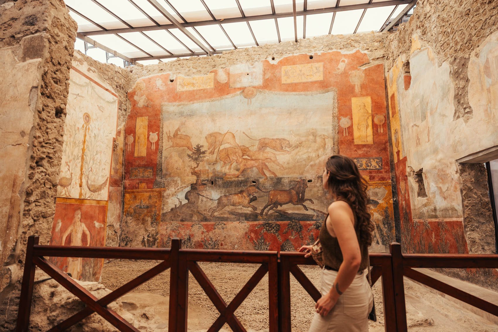 Côte Amalfitaine site archéologique Pompéi Vésuve ville intérieur maison des Ceii fresque peinture