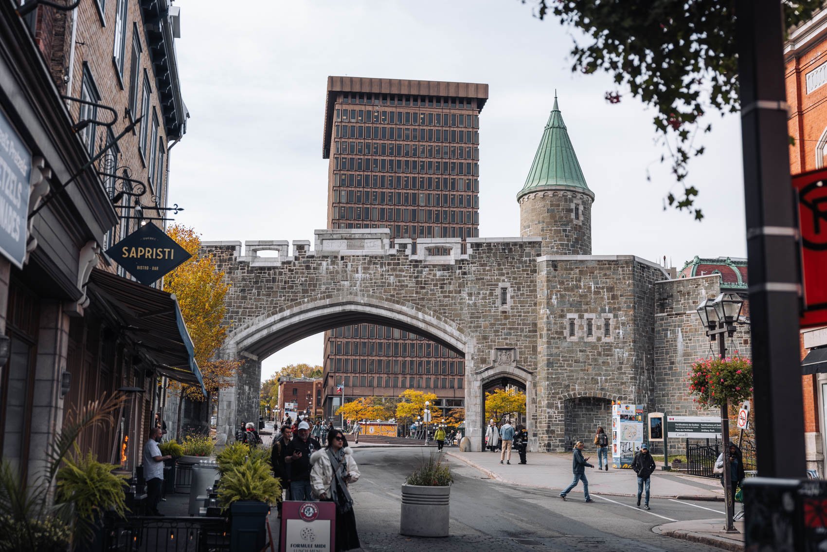 Itinéraire road trip ville Québec Automne remparts rue
