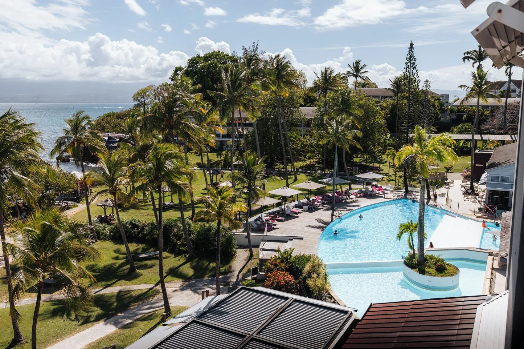 Hôtel la Créole Beach Grande Terre piscine et plage