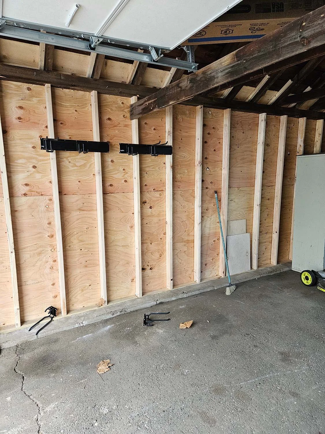 Max Cabinets - Garage1.jpg