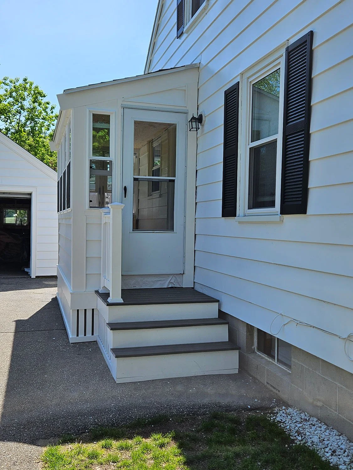 Max Cabinets - Porch1.jpg