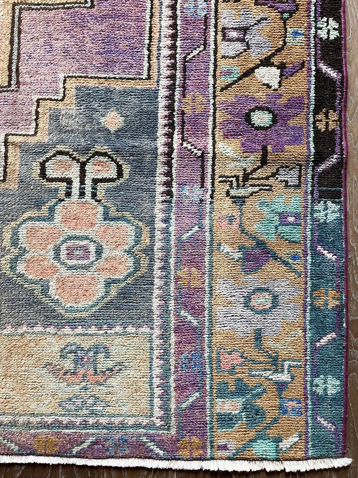 Penelope (3'11" x 7'2")