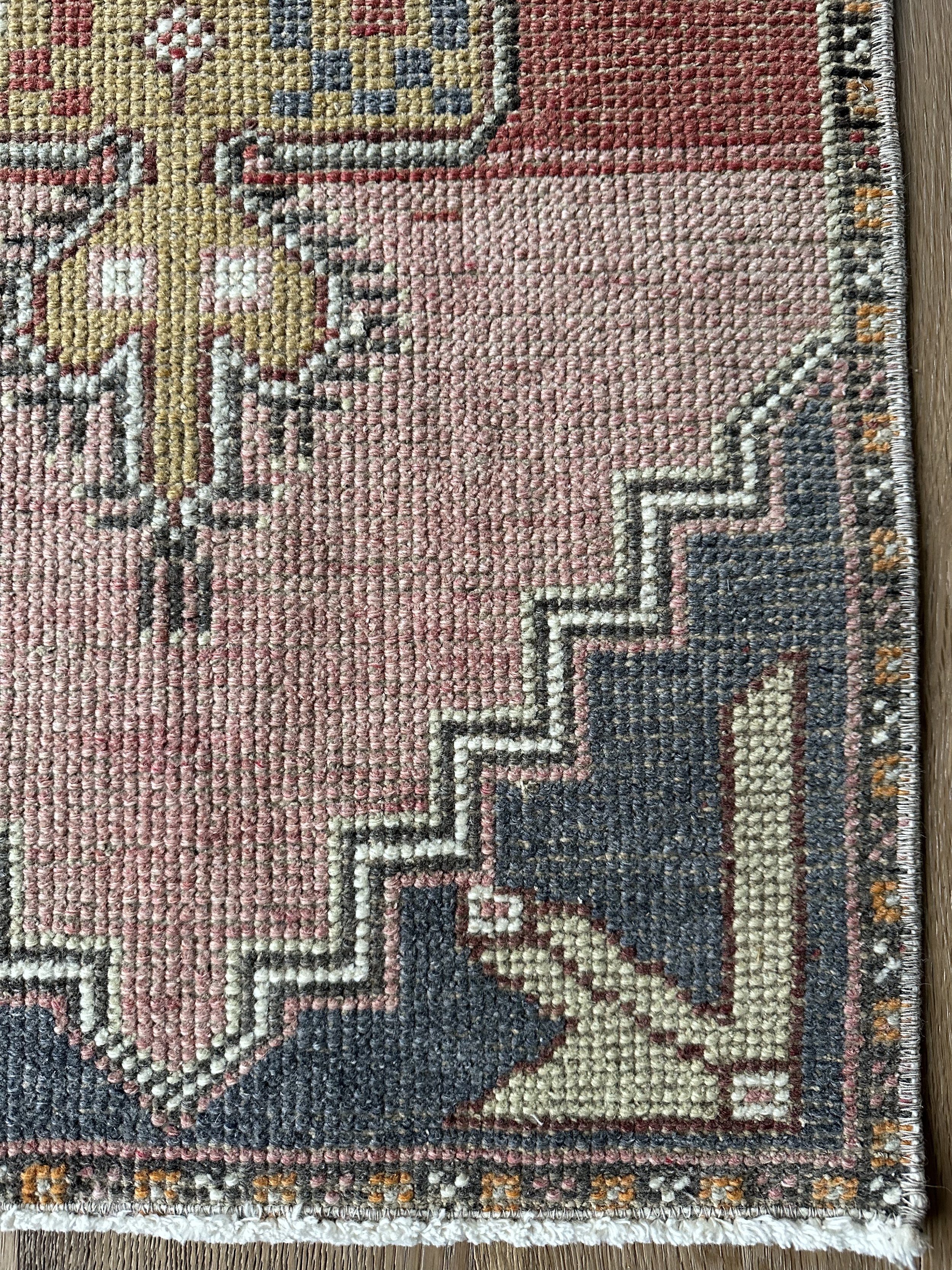 No. 136 (1’9”x3’3”)