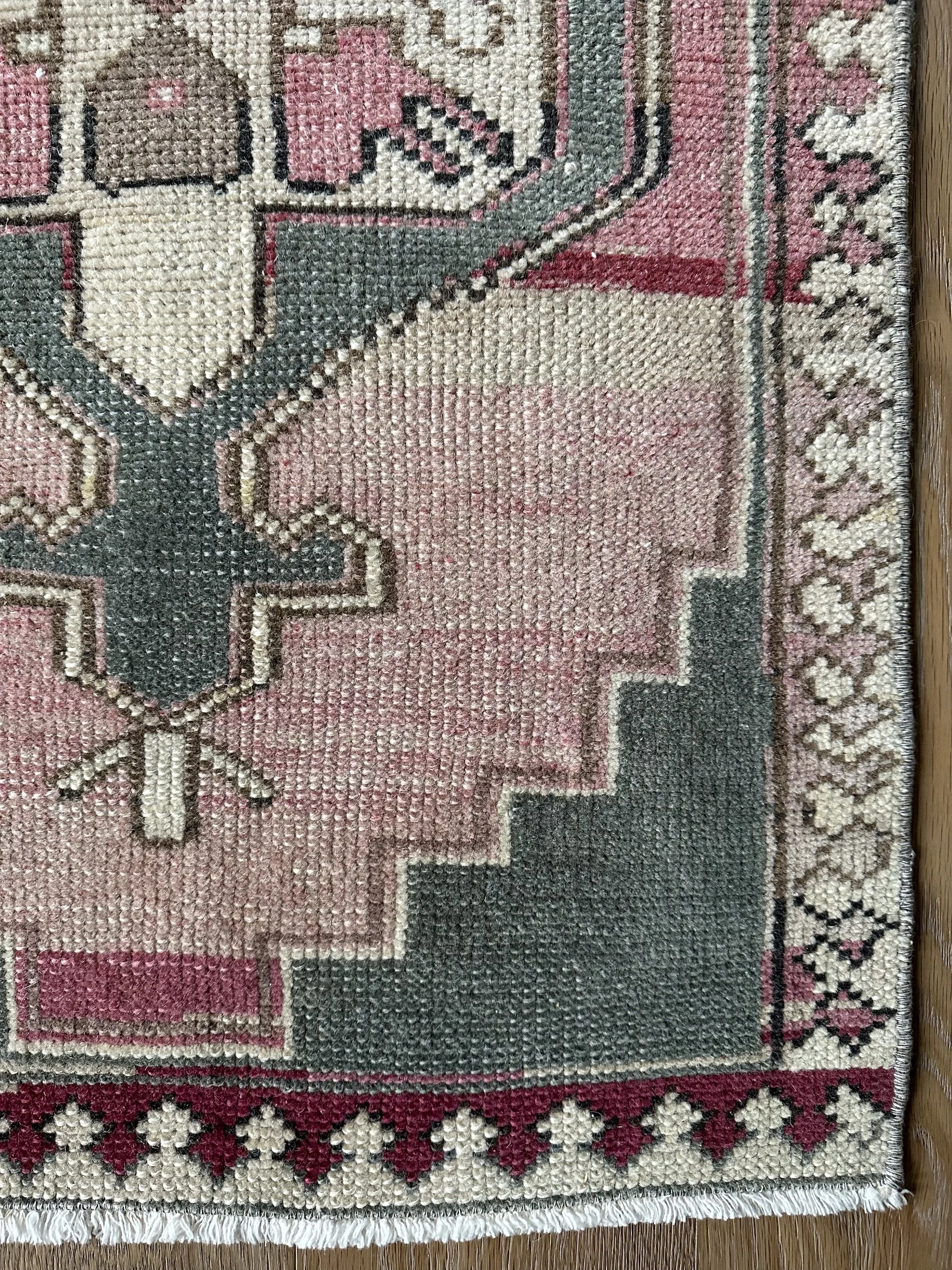 No. 197 (1’9”x3’9”)