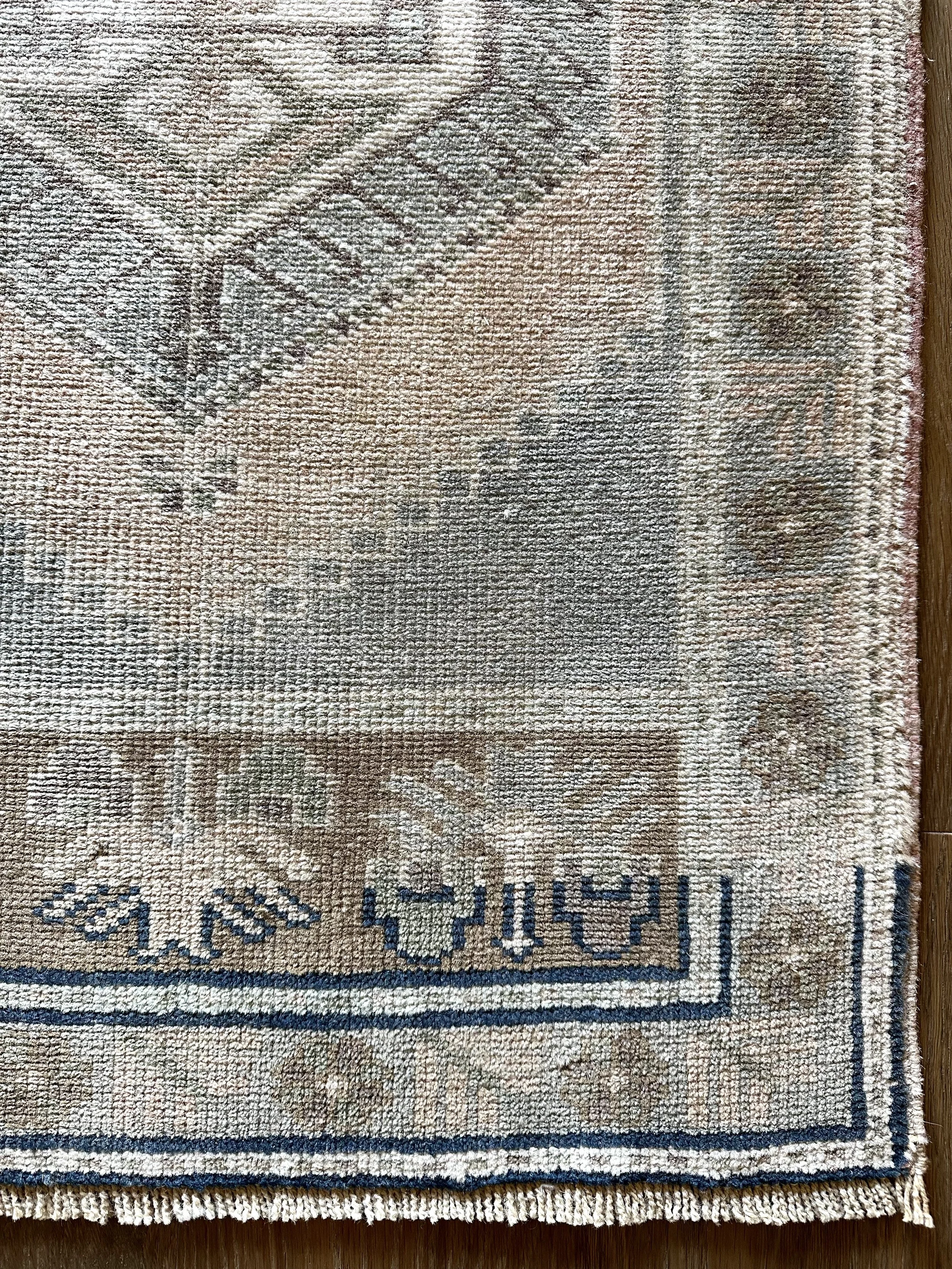 No. 089 (1’10”x3’2”)