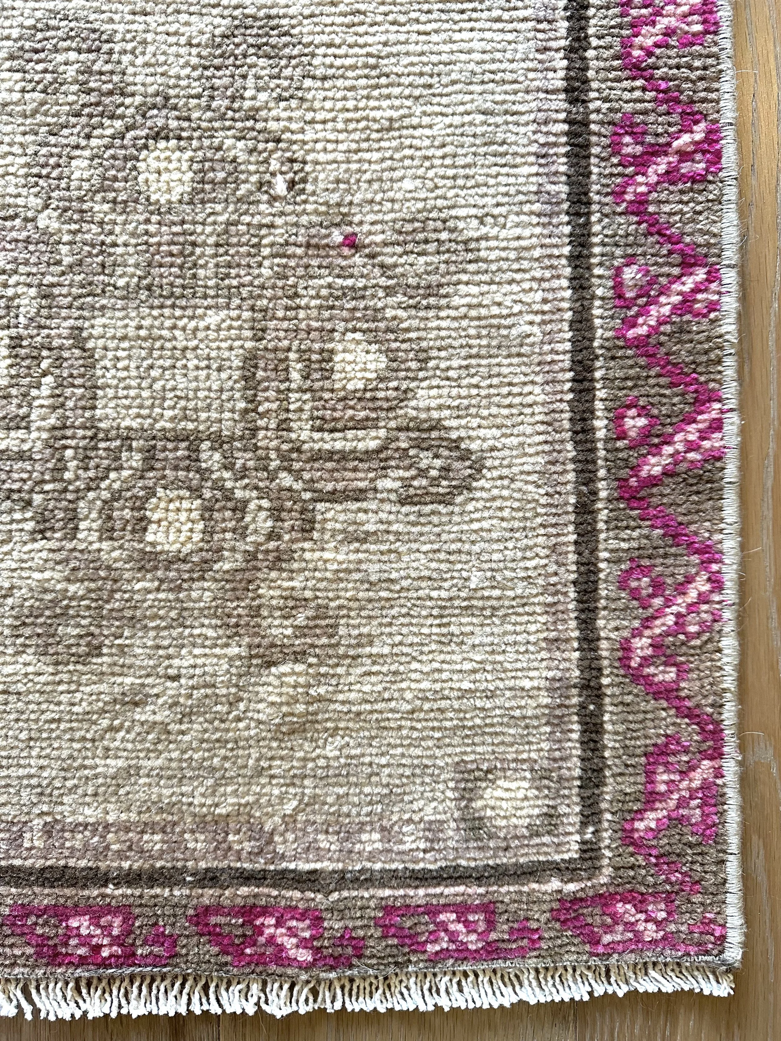 No. 076  (1’7”x3’0”)