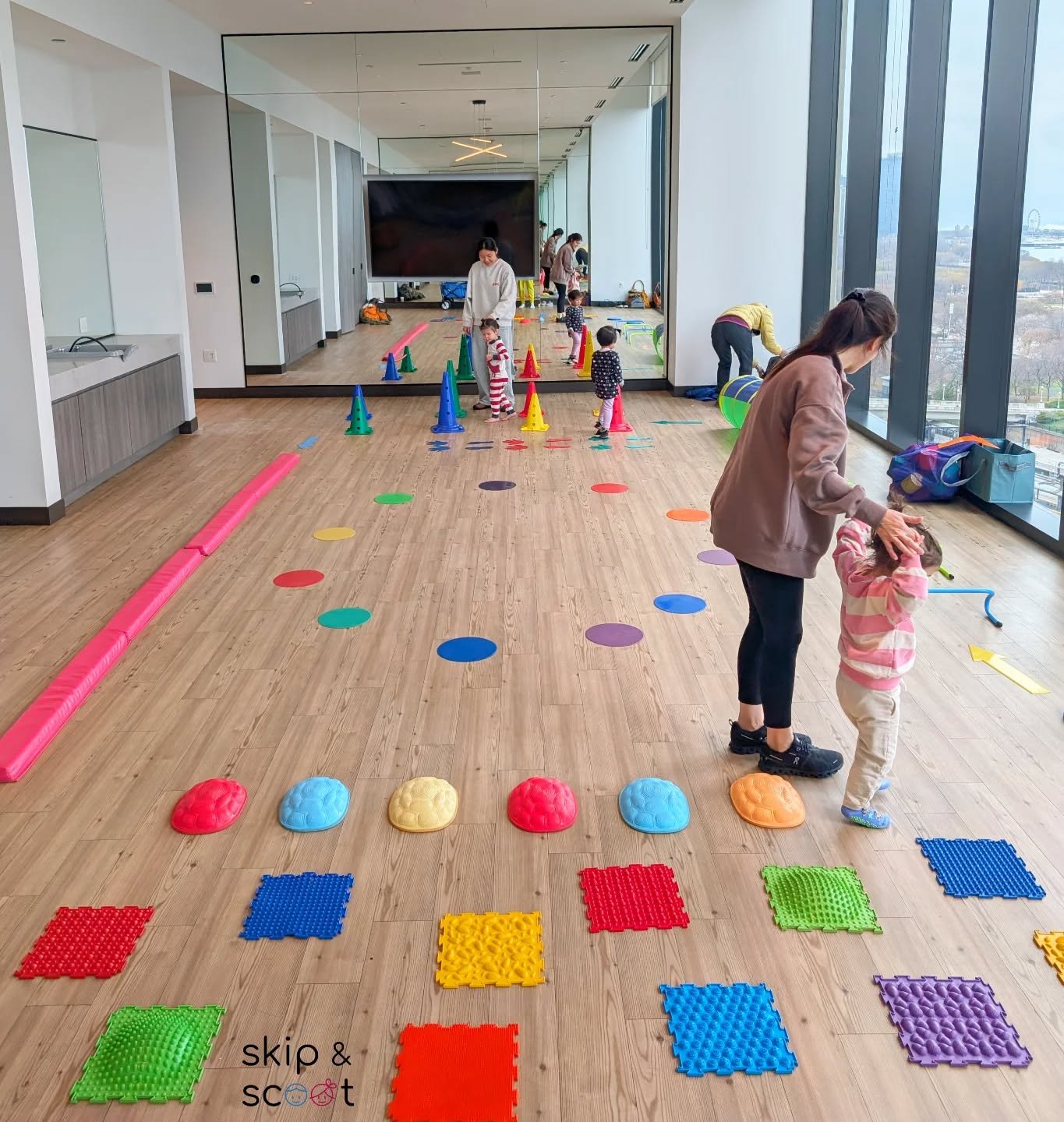Kids obstacle course experts over here! 👋🏻 And, we do consider that an important flex. 😂😍💪🏻

Want some content on how to make an at home obstacle course this winter to keep your kids active inside? Comment &quot;zoomies&quot; below to receive s