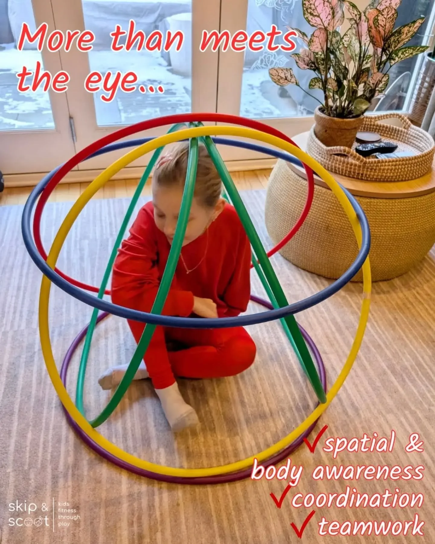 🔊 pls... It's ice ice baby 🎶 outside, so we're beating the cold the best way we know how. 

Step by step guide on slide two. This structure can be used for SO many indoor play activities, so if you don't have 6 hula hoops lying about...grab some at