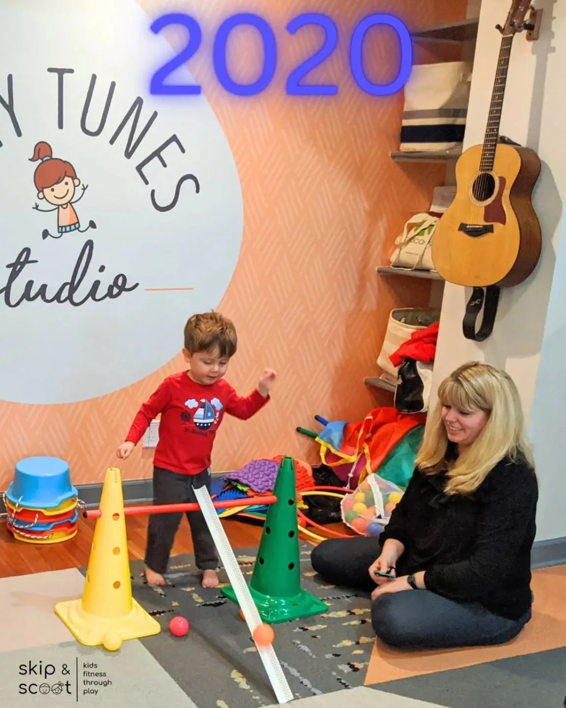 Throwback week continues with two faves: @tinytunesstudio (and owner, Galina) &amp; @annefcohen (amazing friend and mom!) Some things change some things stay the same, and the love for these two is alive and well! 

Stay tuned for a @skipandscoot par