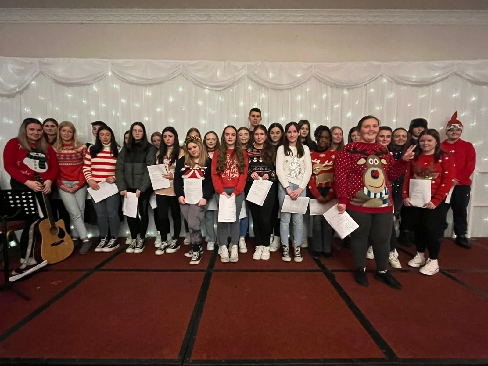 CHOIR CHRISTMAS CAROLS 