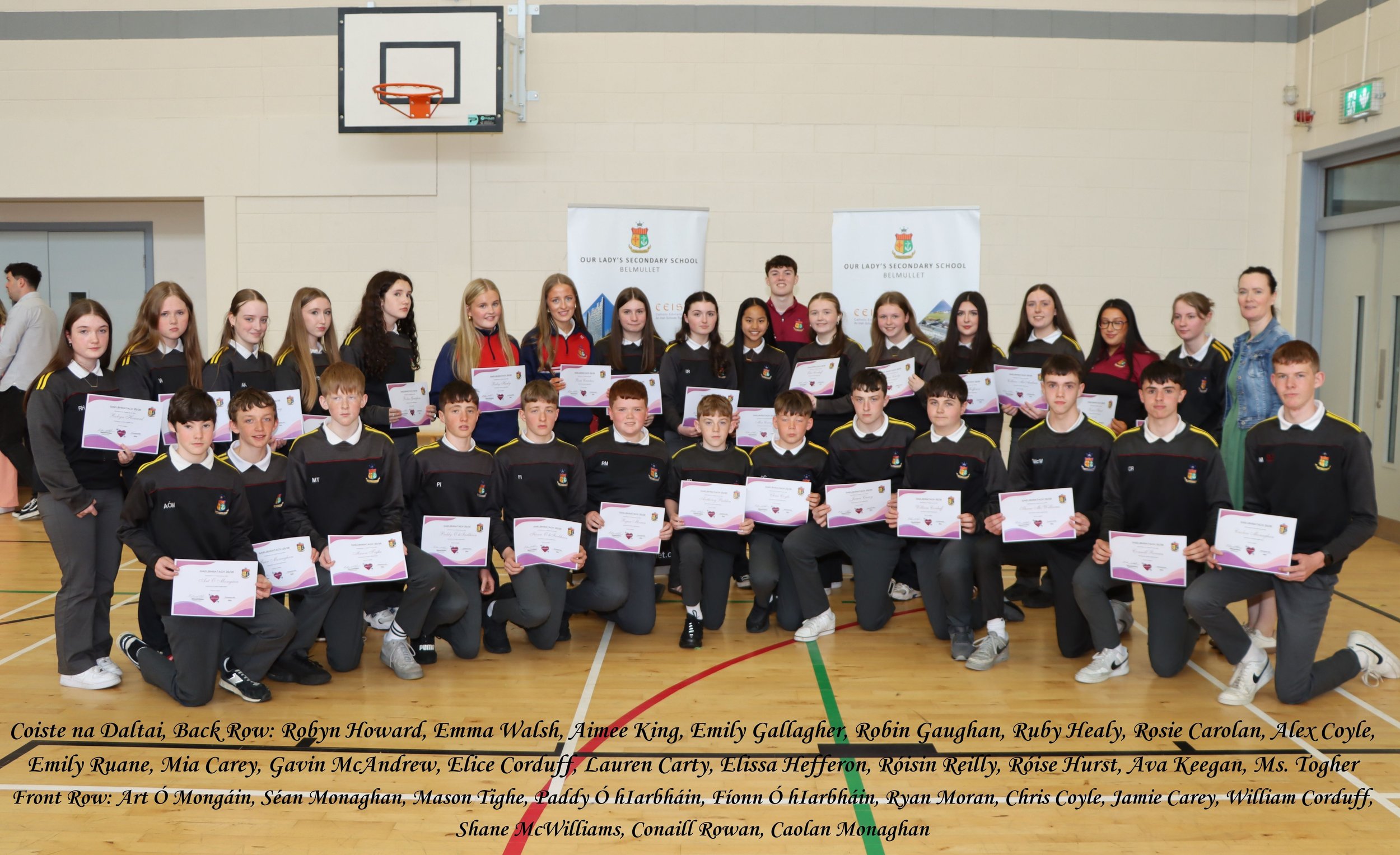 5_Coiste na Daltai, Back Row Robyn Howard, Emma Walsh, Aimee King, Emily Gallagher, Robin Gaughan, Ruby Healy, Rosie Carolan,.jpg