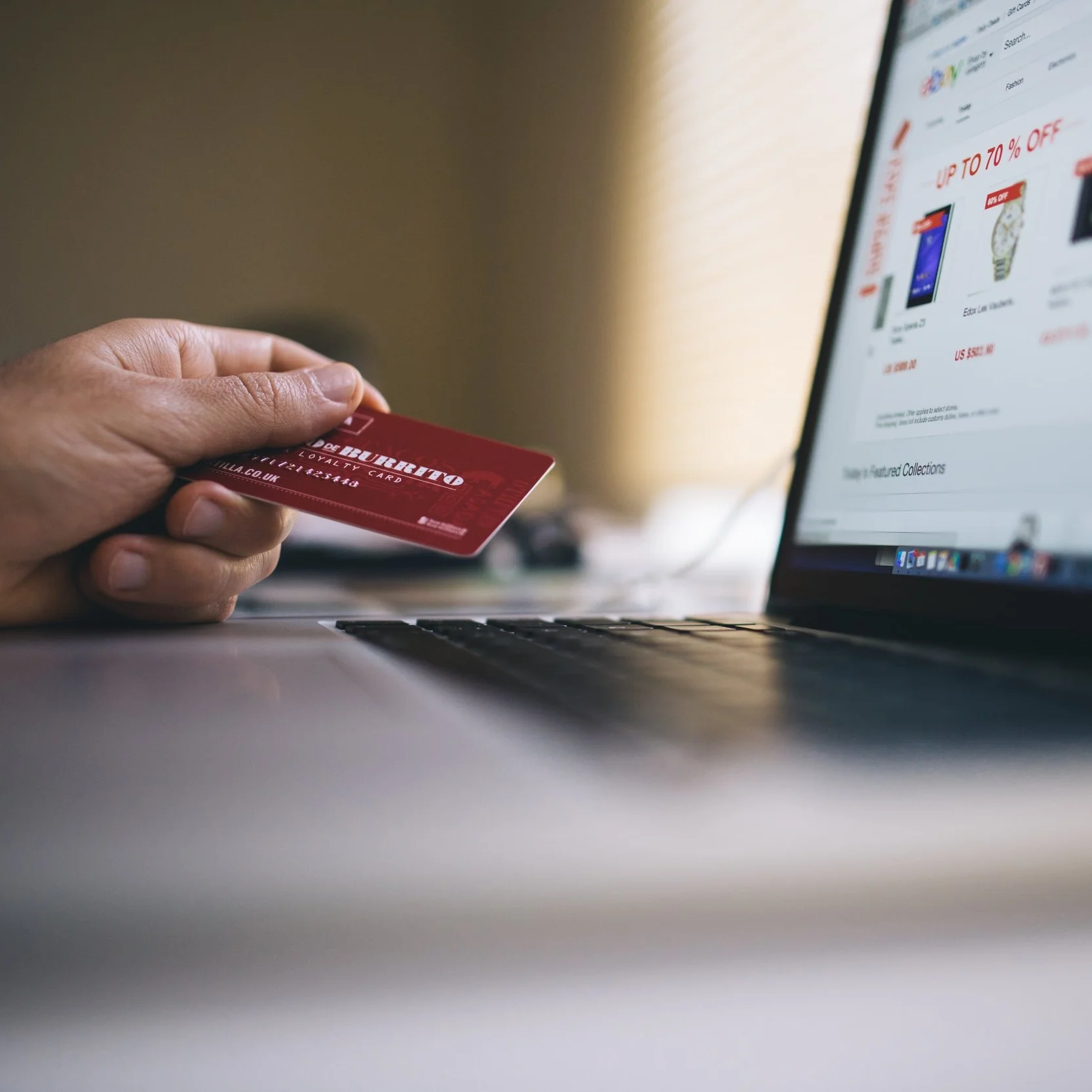 black-friday-buy-computer-34577.jpg
