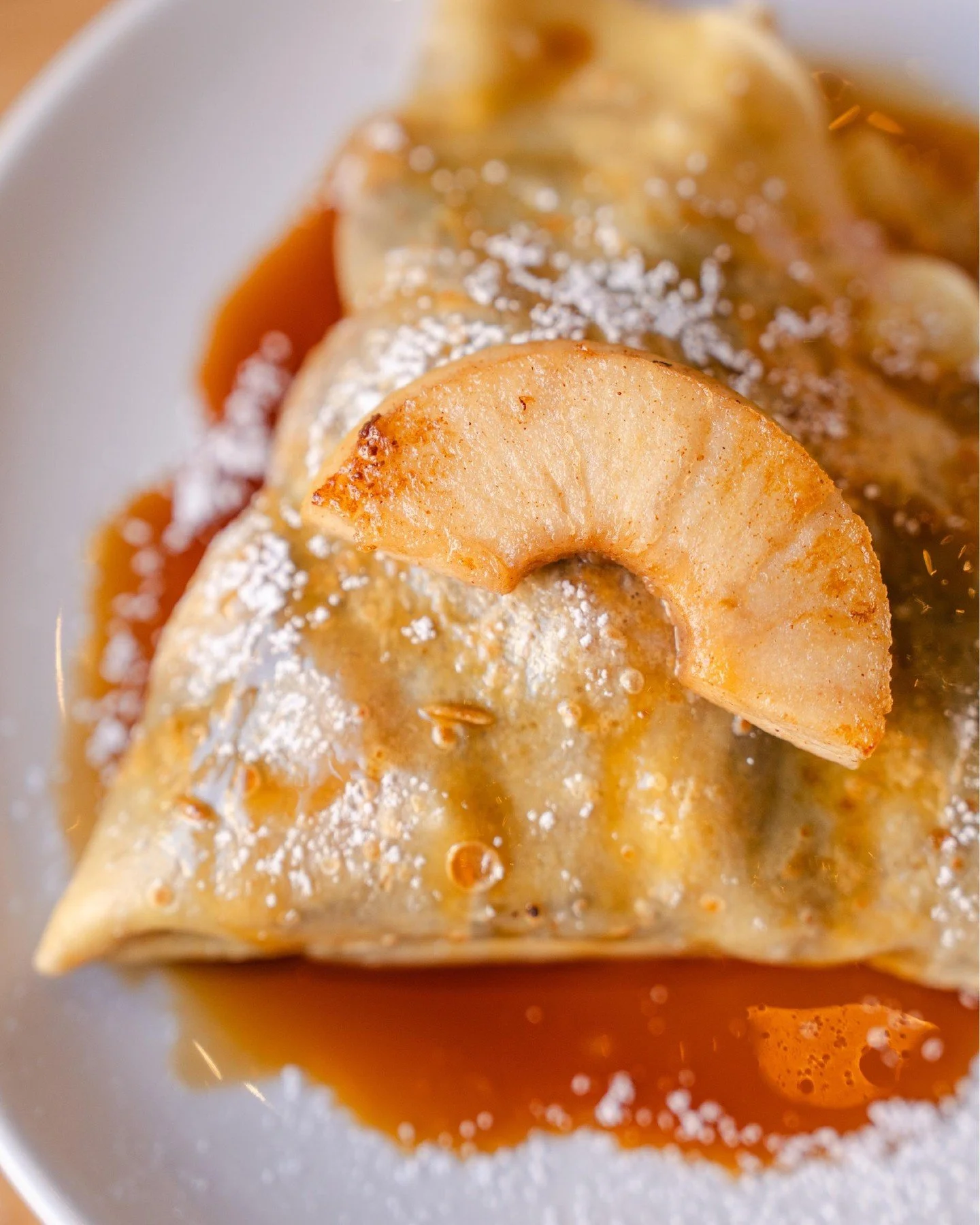 Fall into the new season with our Roasted Apple Crepe! 🍎🍂

This sweet crepe is filled with all your favorite fall flavors, including our cinnamon butter and decadent caramel sauce. Try one today!