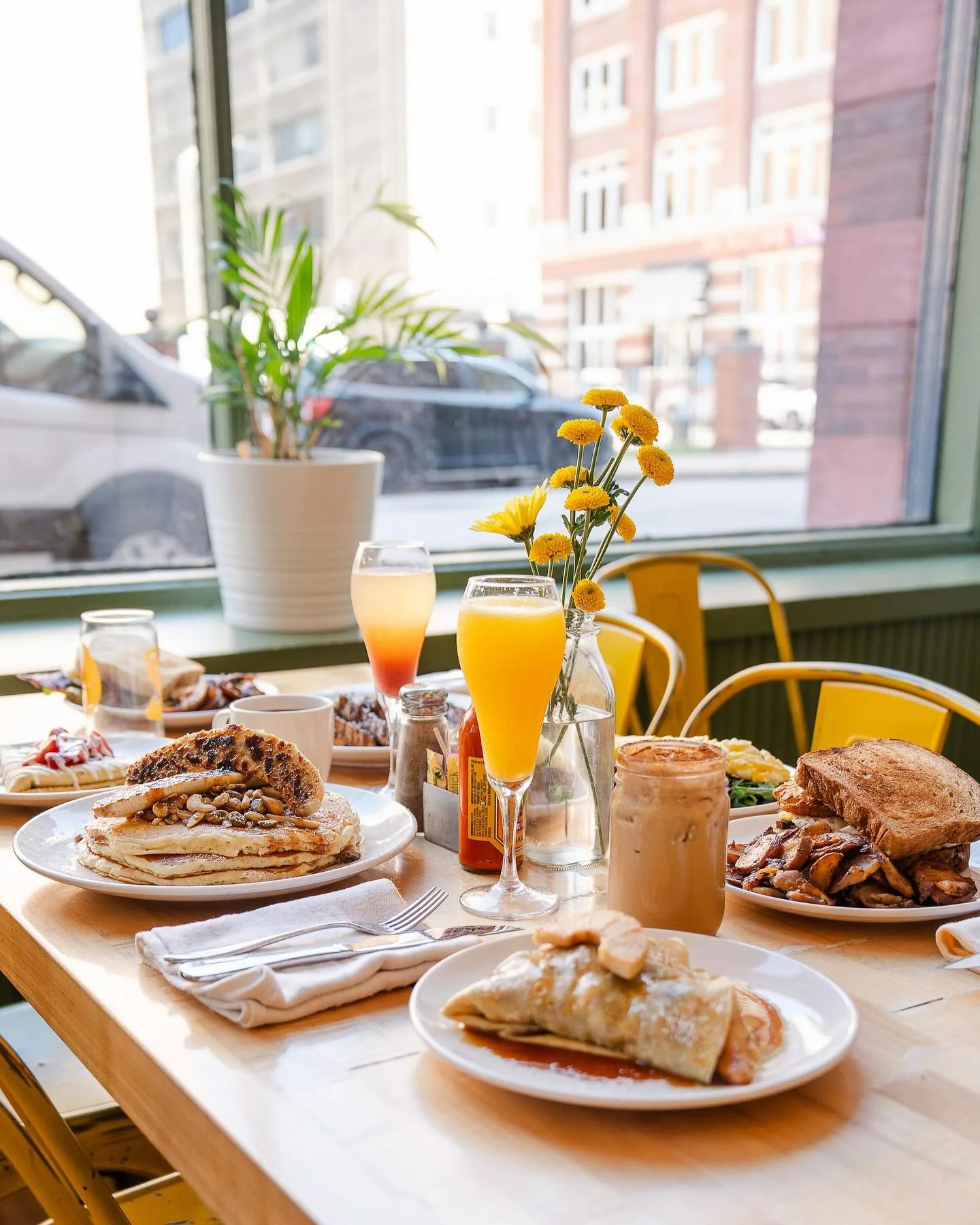 This is your sign to lock in those weekend brunch plans!☀️
Join us on @washington_avenue or @southgrandstl!