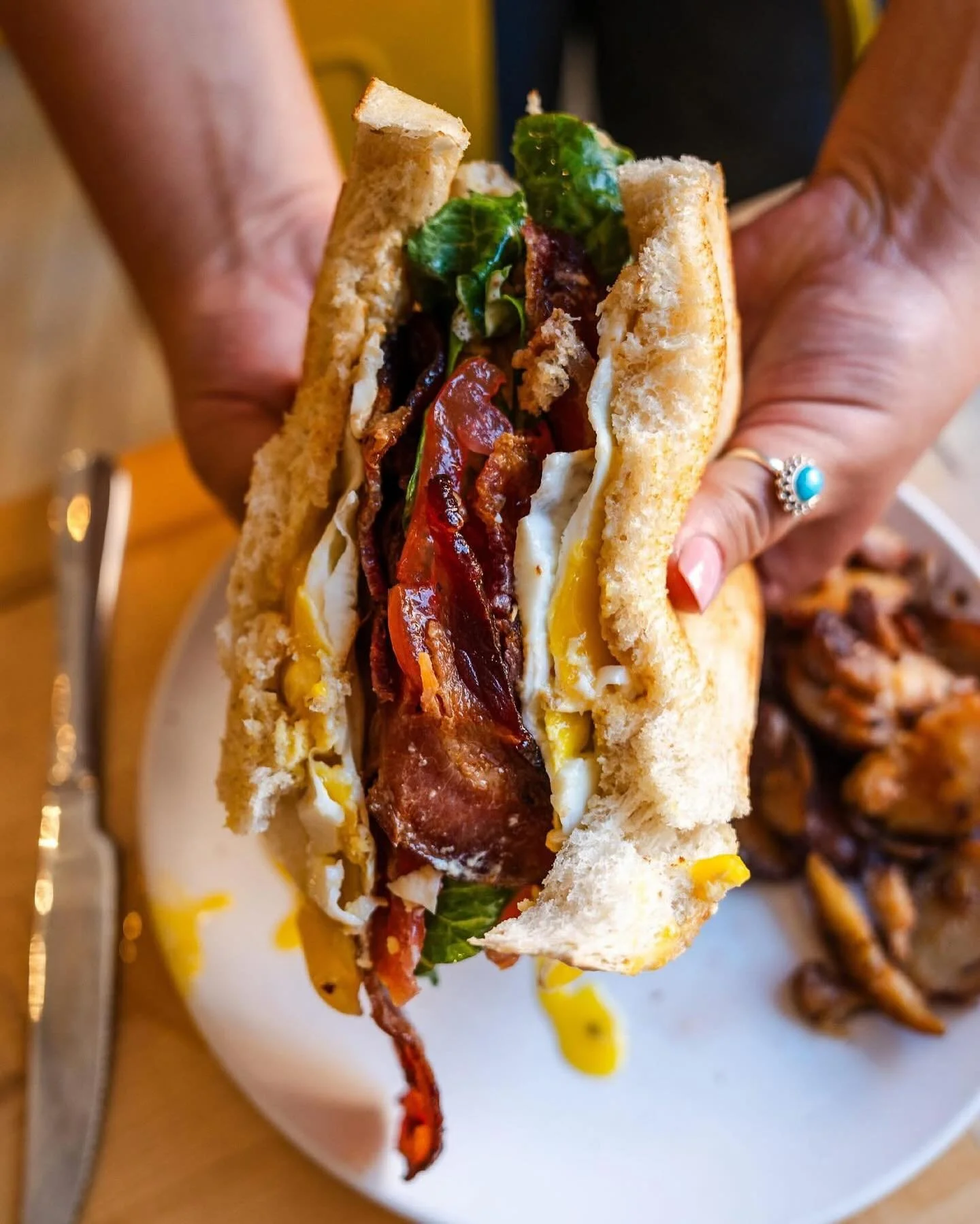Sandwiches&hellip;but make it breakfast! ☀️

✨b.e.l.t. - local bacon, local eggs, romaine, tomato, rooster mayo, on white bread

✨ham &amp; jam - local eggs, ham, strawberry jam, swiss, on buttermilk biscuits

✨brunch burger - double smashed hereford