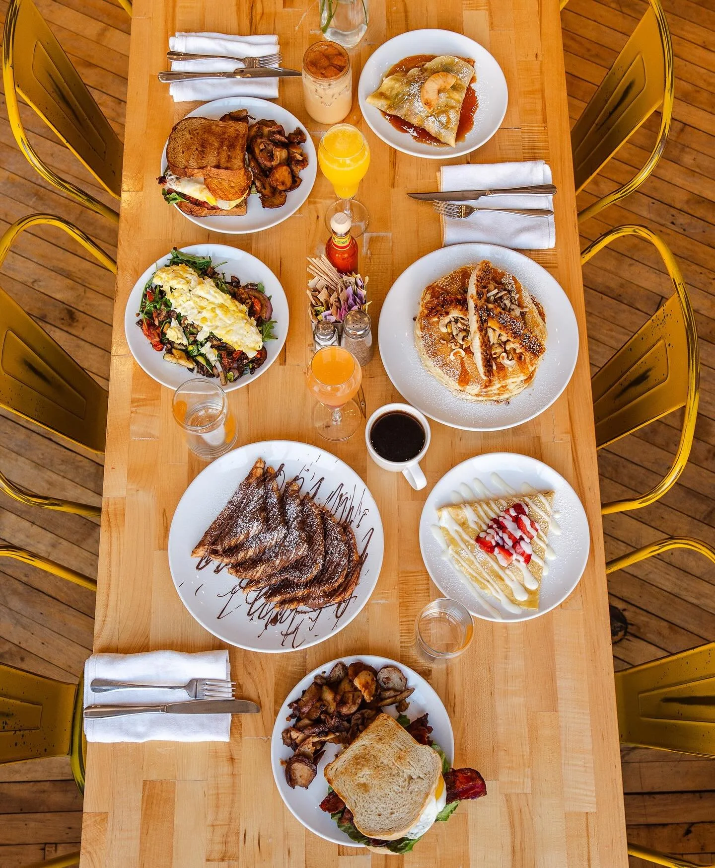 Cancel your cereal plans. Brunch is waiting on @washington_avenue &amp; @southgrandstl!
See you this weekend, 8-2pm!🍳🥓🥞