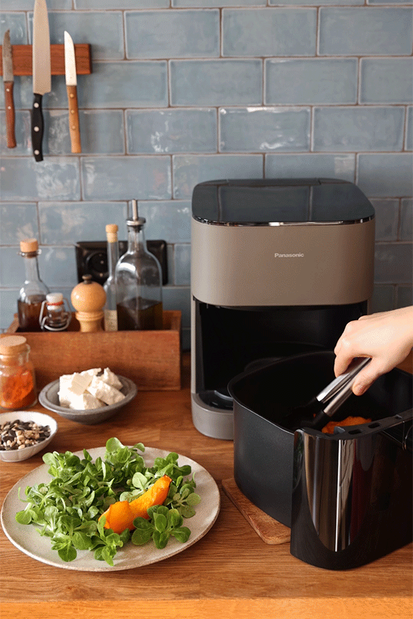 PANASONIC_Airfryer_Marina-Jerkovic_02.gif