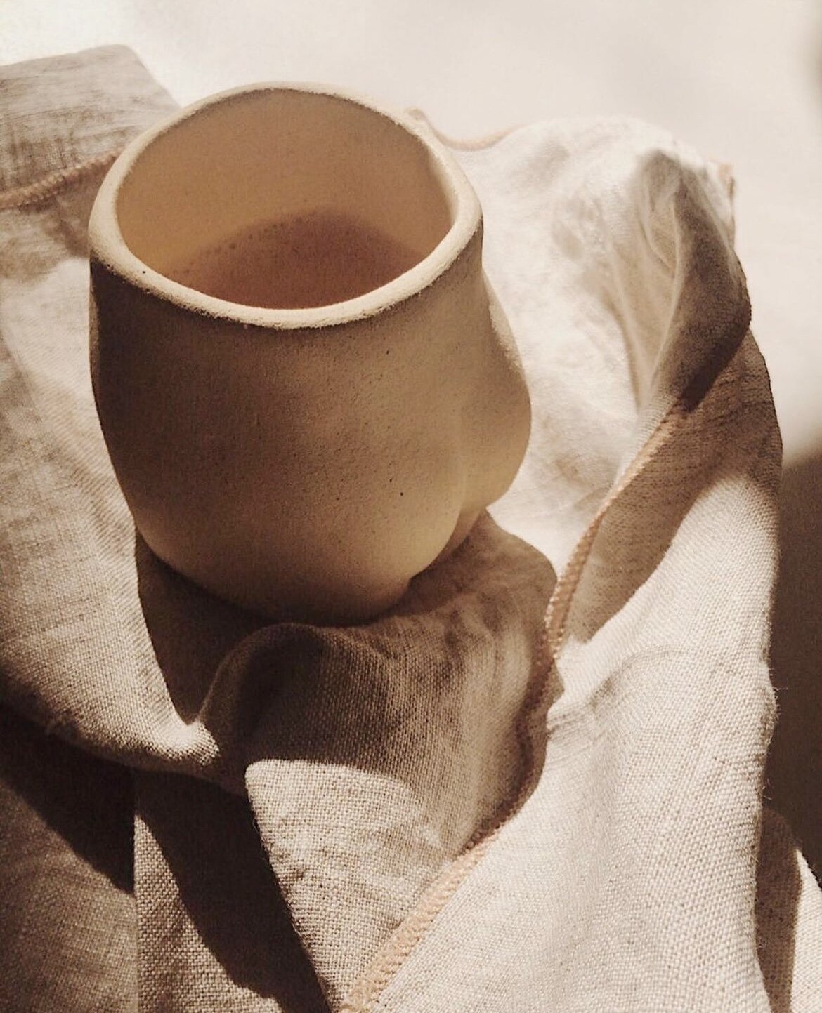 ACEC33FD-5660-4E4F-9DAC-F83B64921BB5