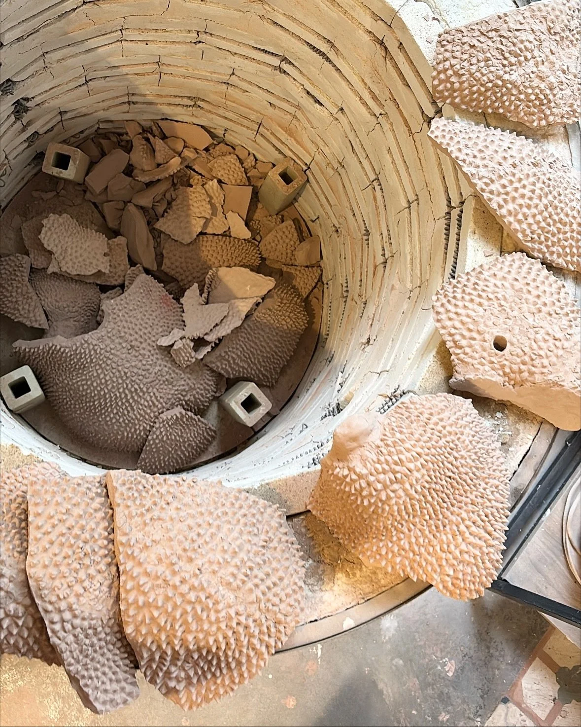 Real talk: my kiln just blew up months of work. Like, literally into a thousand pieces. Swipe to see what ceramic heartbreak looks like 💔

This is the side of ceramics people don&rsquo;t usually post. I&rsquo;ve been battling this kiln for the past 
