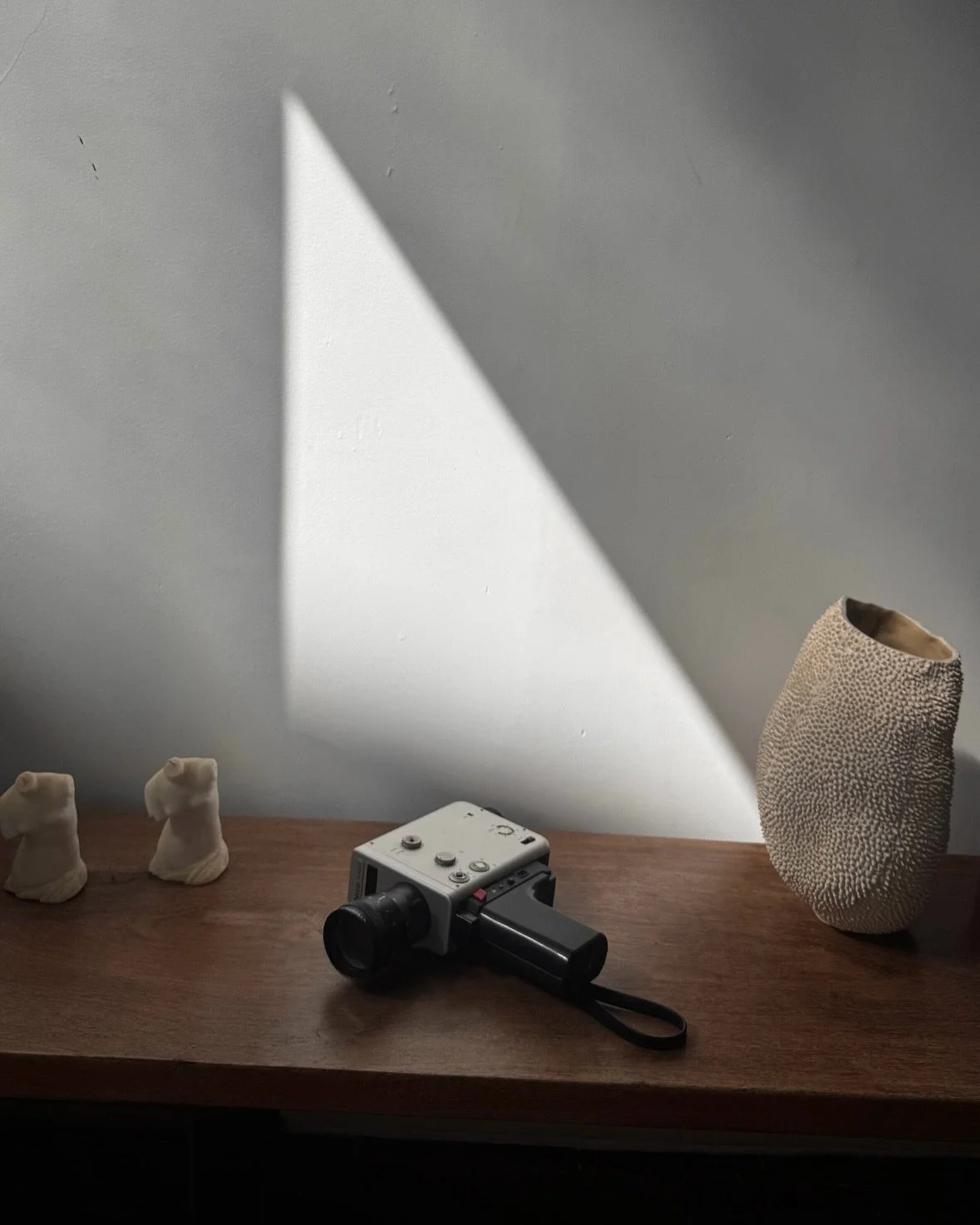 Jaca Vase n&ordm;3, em casa com @lecomoura 🎞️