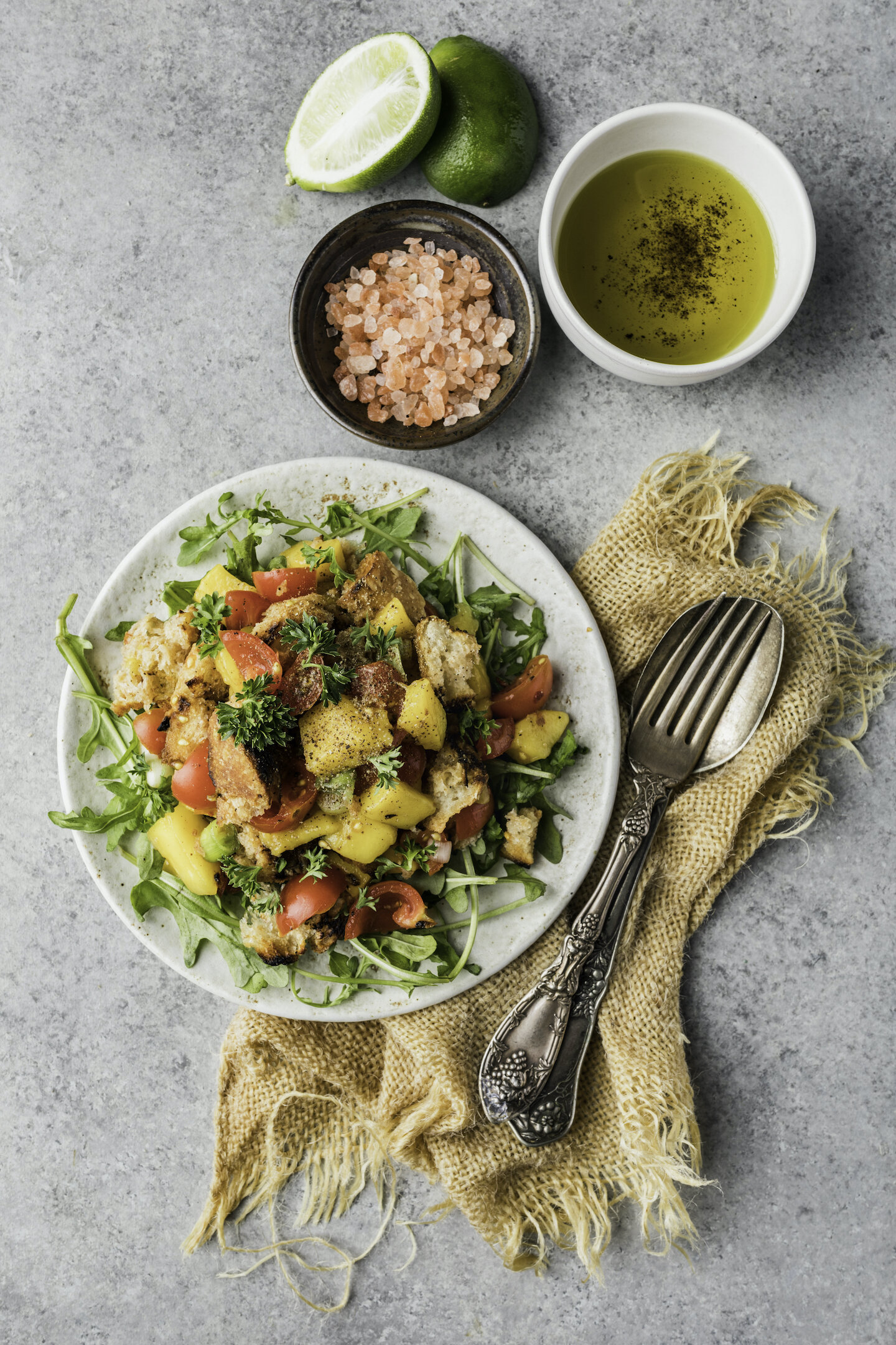 Fresh Fusions: Mango Panzanella Salad