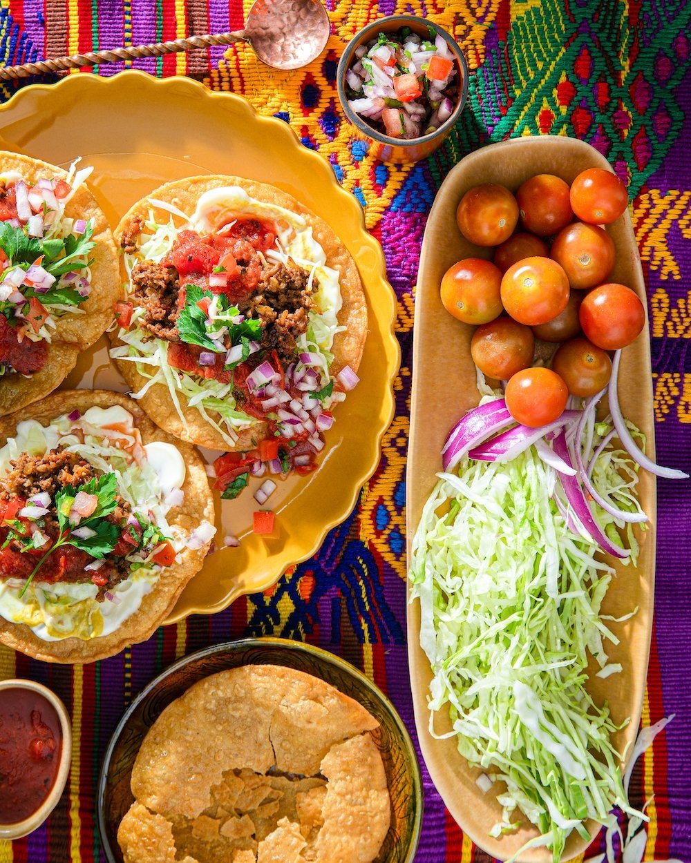 Thú vị và đặc sắc, ẩm thực Guatemala đem đến cho bạn trải nghiệm mới lạ về ẩm thực Trung Mỹ. Với những món ăn mang hương vị đặc trưng và phong phú của đất nước này, hình ảnh ẩm thực Guatemala sẽ cho bạn động lực để khám phá những hương vị mới lạ.