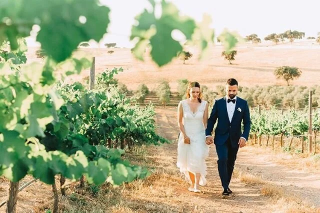 C+B real wedding | link on bio
#bride #weddingdress #bridetobe #style #weddingideas #weddinginspo #instawedding #bridal #weddingseason #engagement #weddingdecor #decor #weddinglove #damat #ideasboda #inspiracionbodas #bodas2019 #marriagegoals #stylin