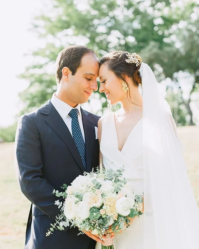 H+C
#bride #weddingdress #bridetobe #style #weddingideas #weddinginspo #instawedding #bridal #weddingseason #engagement #weddingdecor #decor #weddinglove #damat #ideasboda #inspiracionbodas #bodas2019 #marriagegoals #styling #boda #pursuepretty #wedd